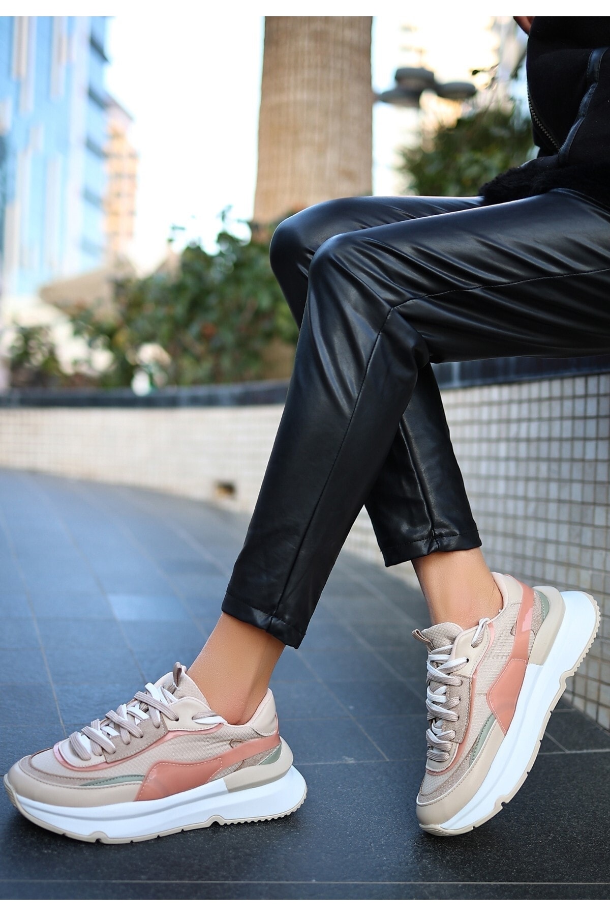 Kadın Aleh Vizon Cilt Bağcıklı Spor Ayakkabı