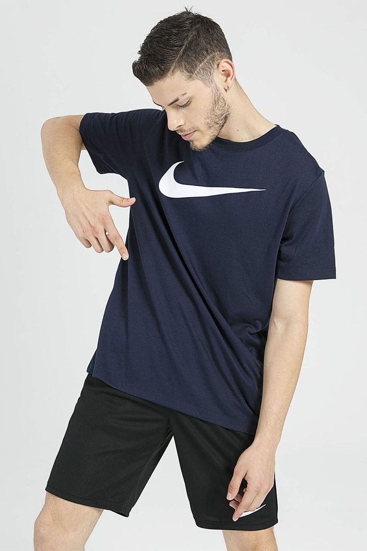 Black and blue clearance nike shirt