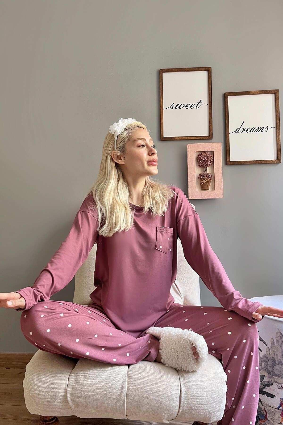 Pijamaevi Dámský pyžamový set z bambusu s dlouhým rukávem v růžové barvě s puntíky