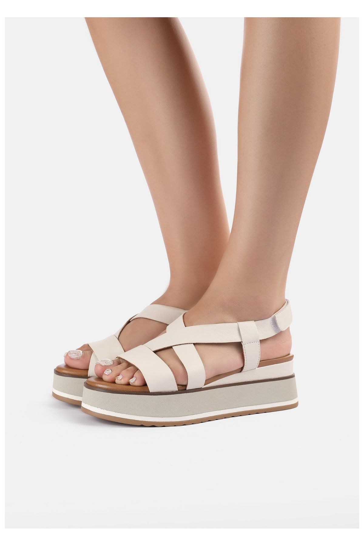 INUOVO Sandalette Grau Flacher Absatz