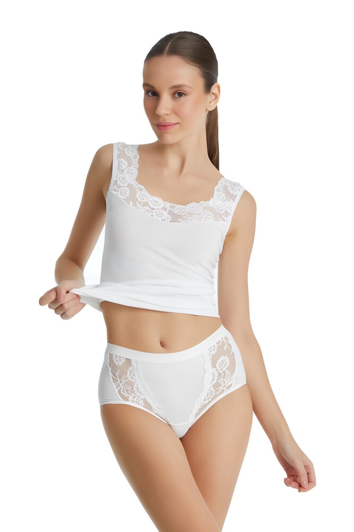 Kadın Beyaz Dantelli Slip Külot 1316