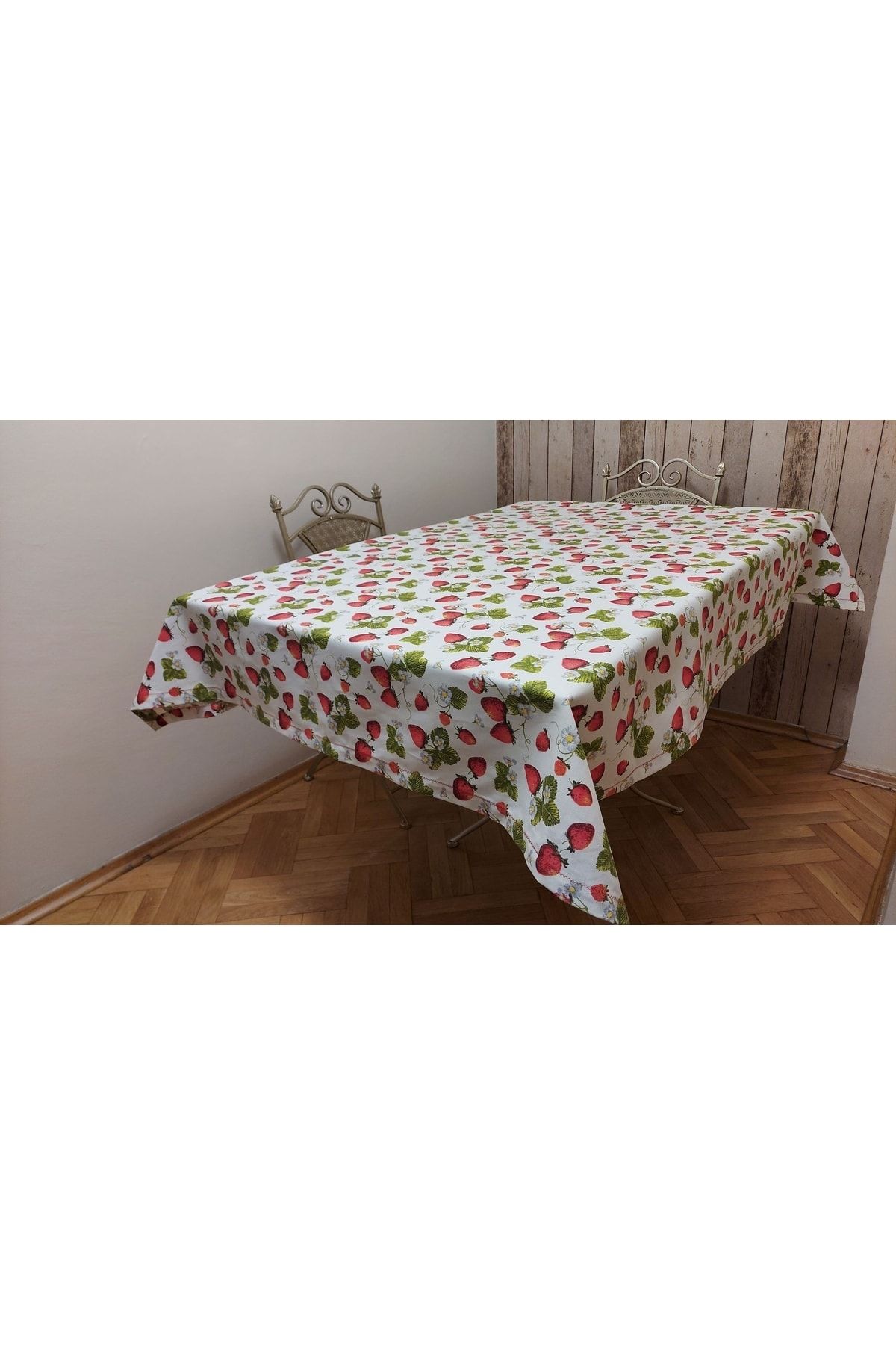 gonk-Rectangular Duck (LIQUID PUSHER, SPOT-PROOF) Fabric, Strawberry Pattern, Dining Table Cloth 4