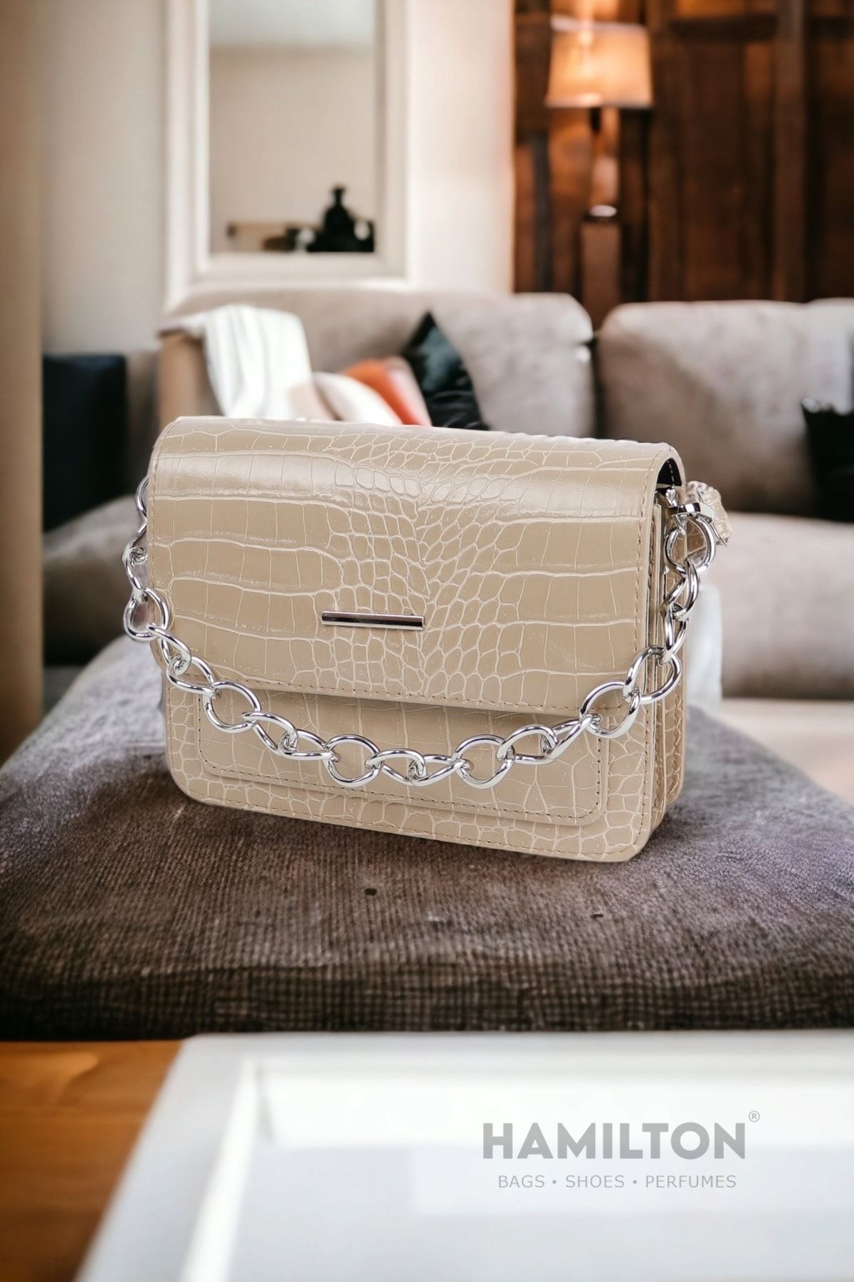 Charles and keith chain detail clutch sale