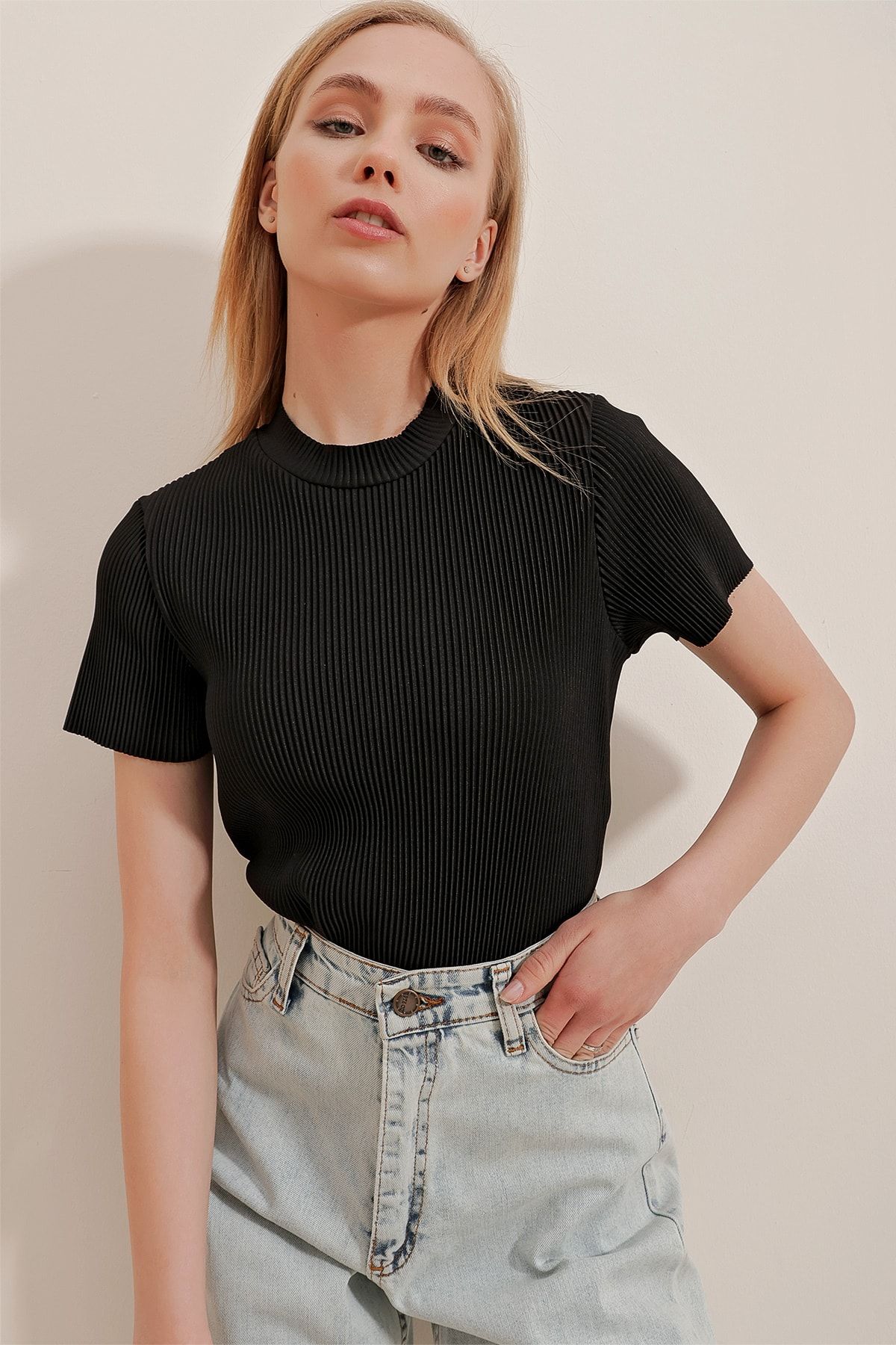 Trend Alaçatı Stili Bluse Schwarz Regular Fit Fast ausverkauft