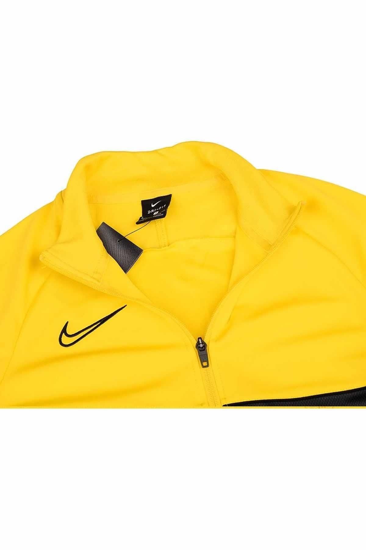 Nike clearance yellow coat