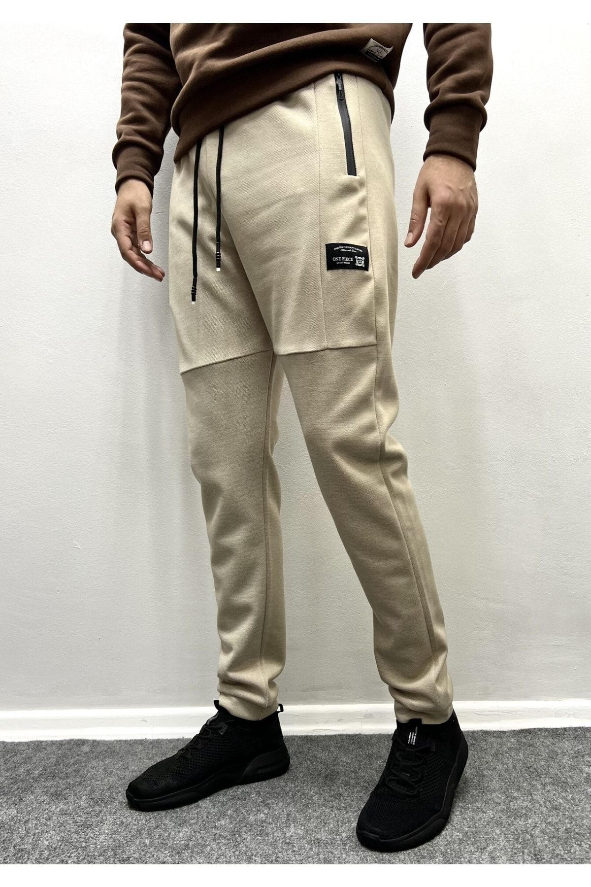 One clearance piece sweatpants