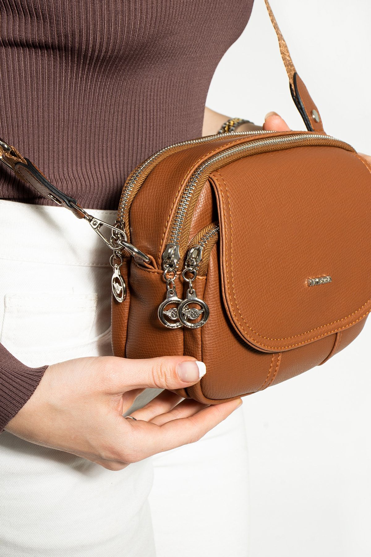 Pebble dual compartment crossbody bag cheap