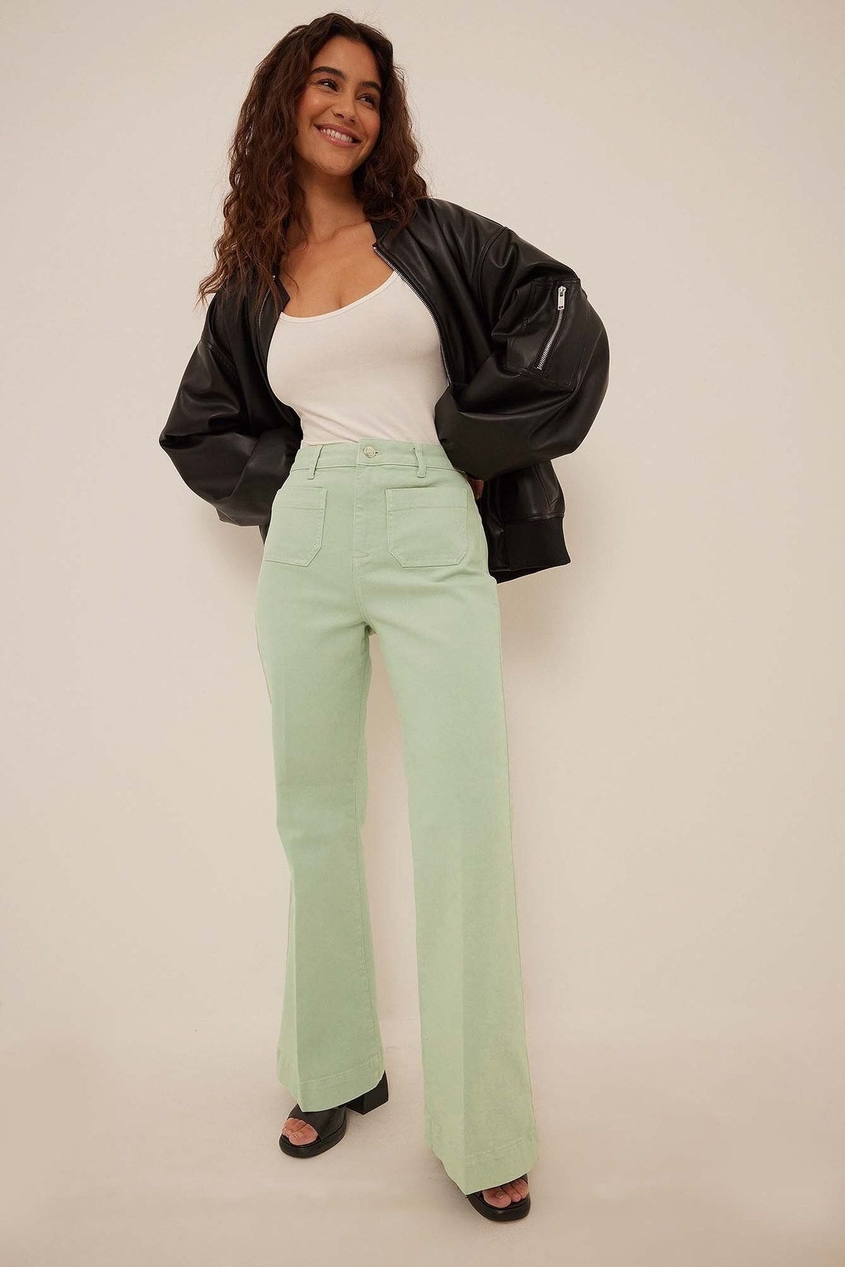 NA-KD Jeans Grün Straight