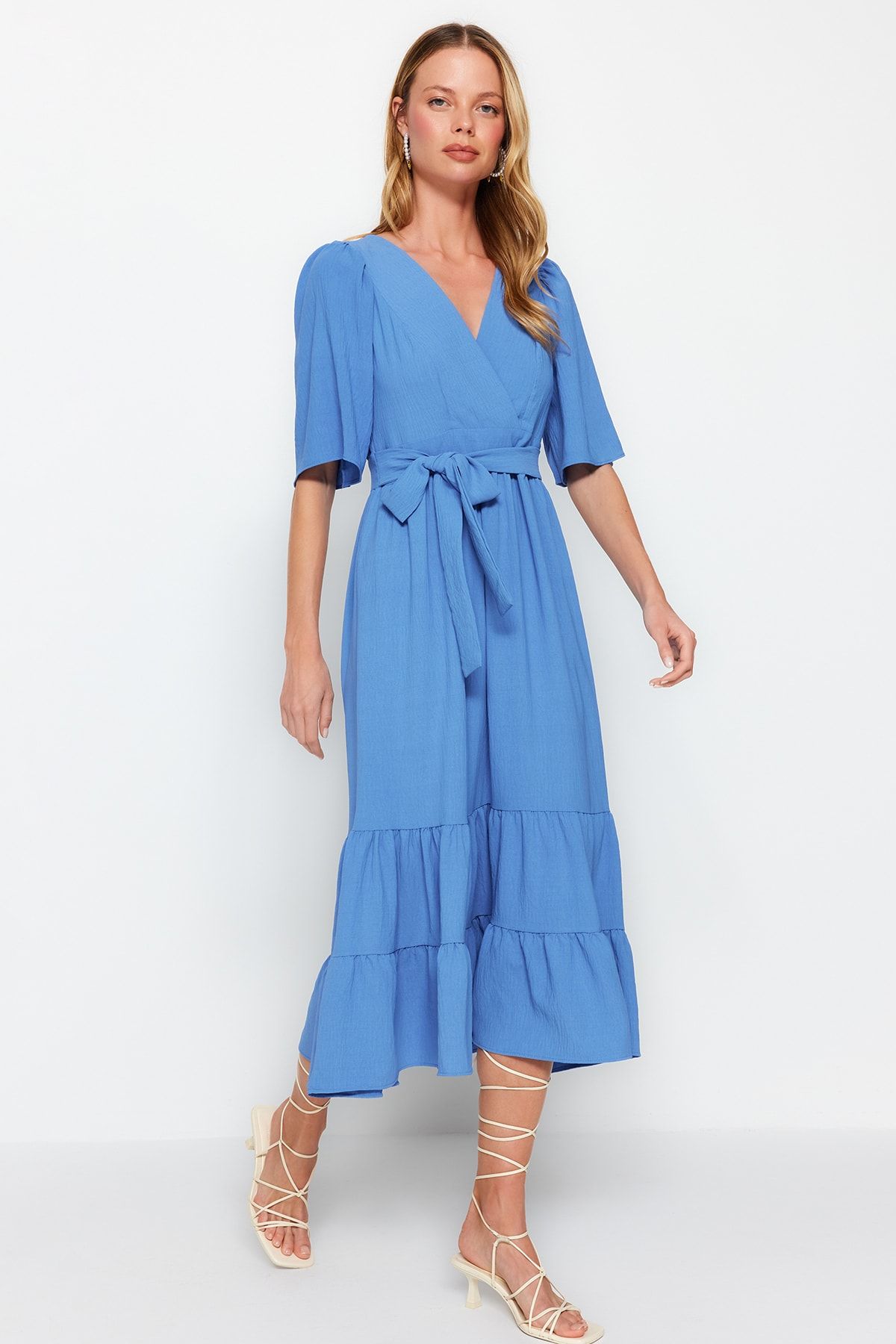 Kolekcia Trendyol-Indigo pásový strih A-strih s dvojitým náprsným golierom Detail chrbta Midi tkané šaty TWOSS23EL02164 2