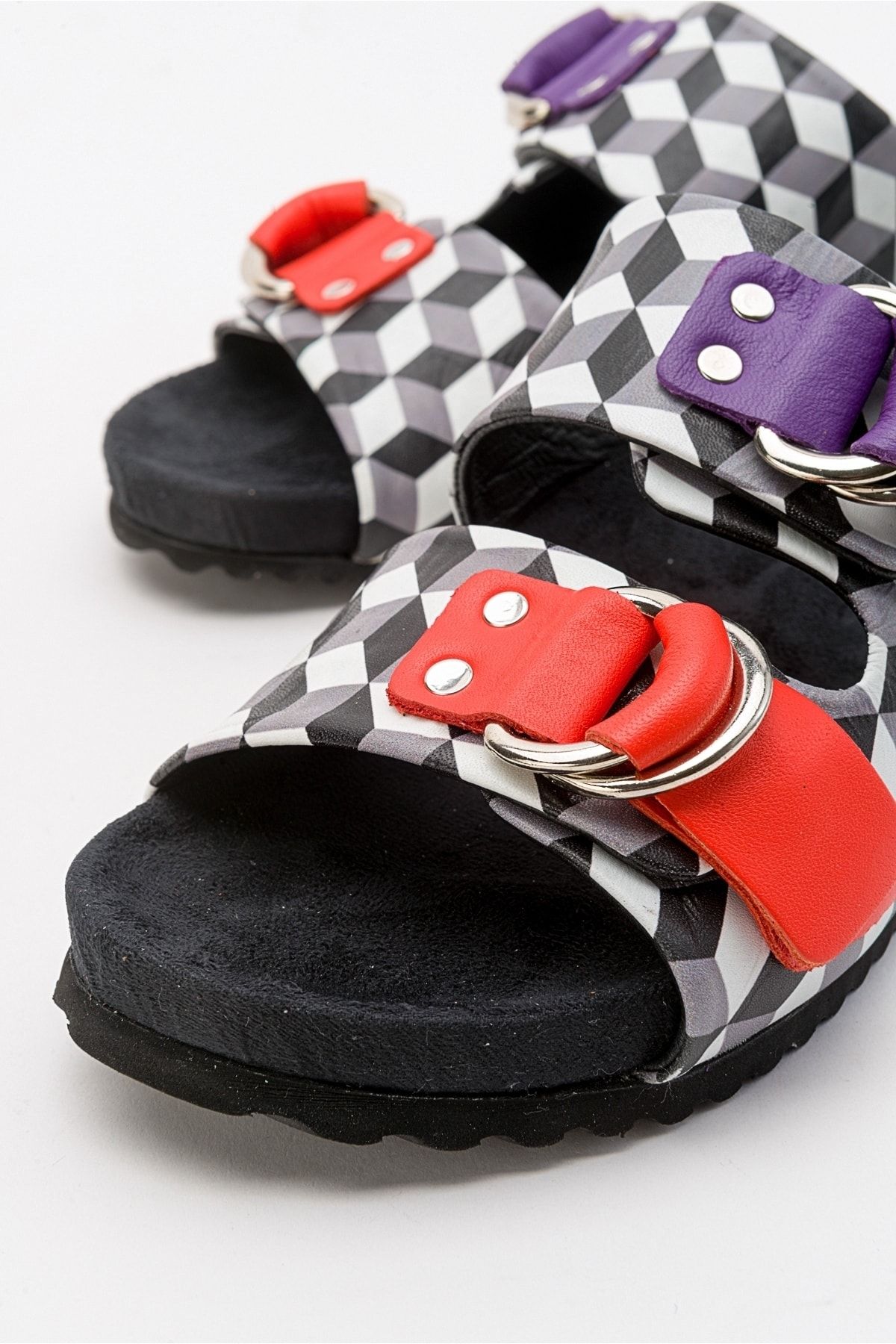 دمپایی سیاه زنانه چرمی واقعی و سفید luvishoes