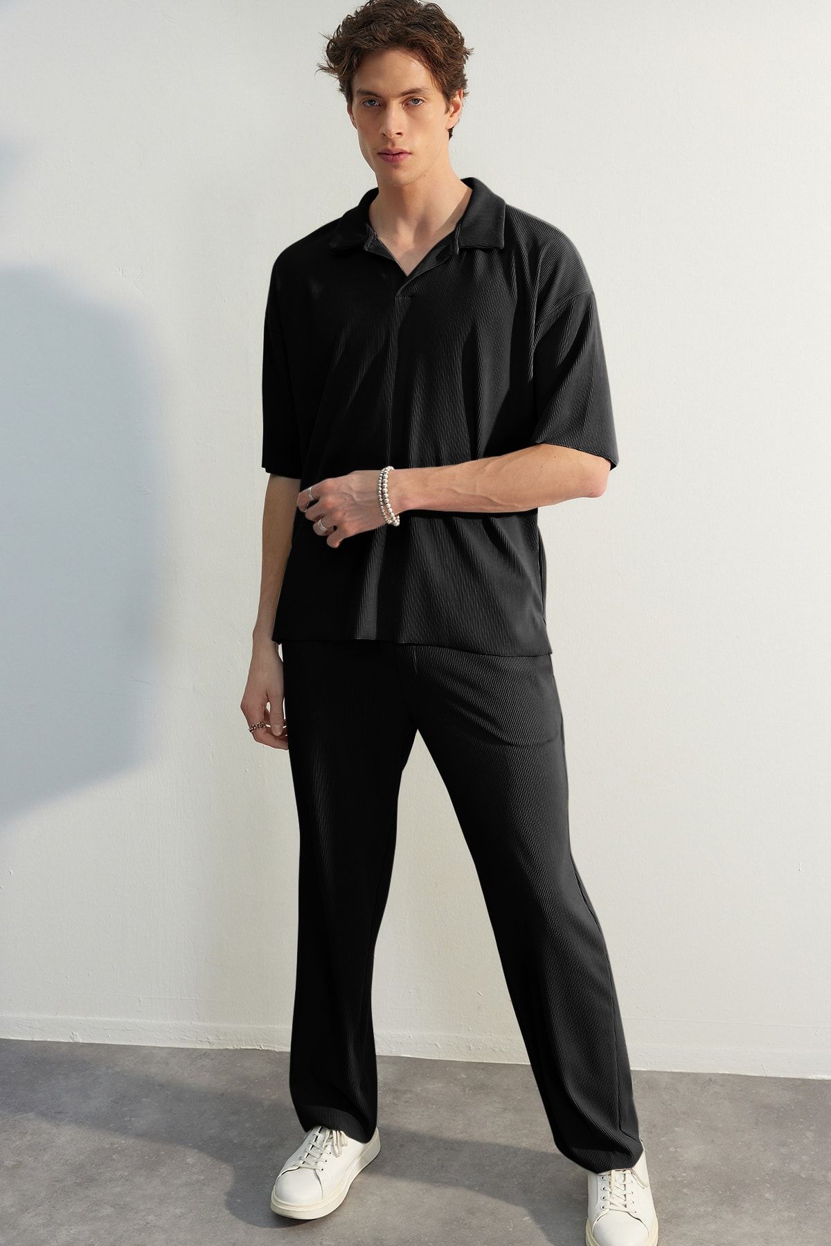 Trendyol Collection-Schwarzes Polo-Shirt mit strukturiertem Ottoman-Muster in limitierter Auflage – TMNSS23po00020 3