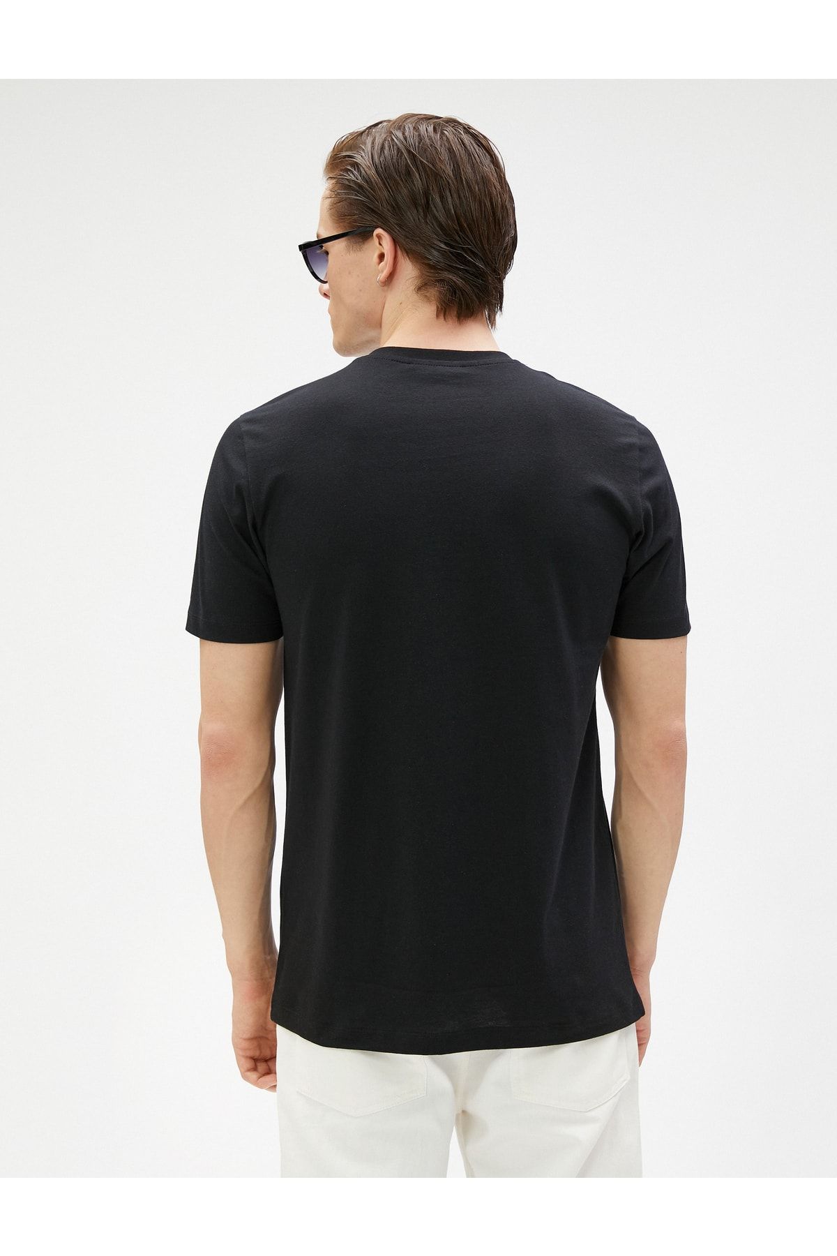 Koton T-Shirt Schwarz Regular Fit FN6413