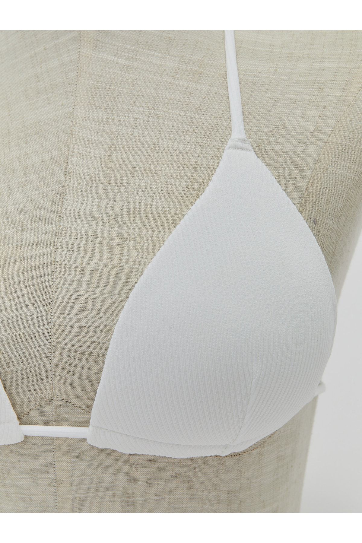 LC Waikiki Bikinioberteil Weiß Unifarben Fast ausverkauft FN8835