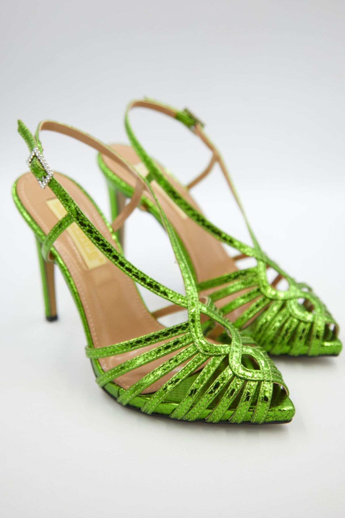 Green Snakeskin Shoes - Disco Elysium Wiki