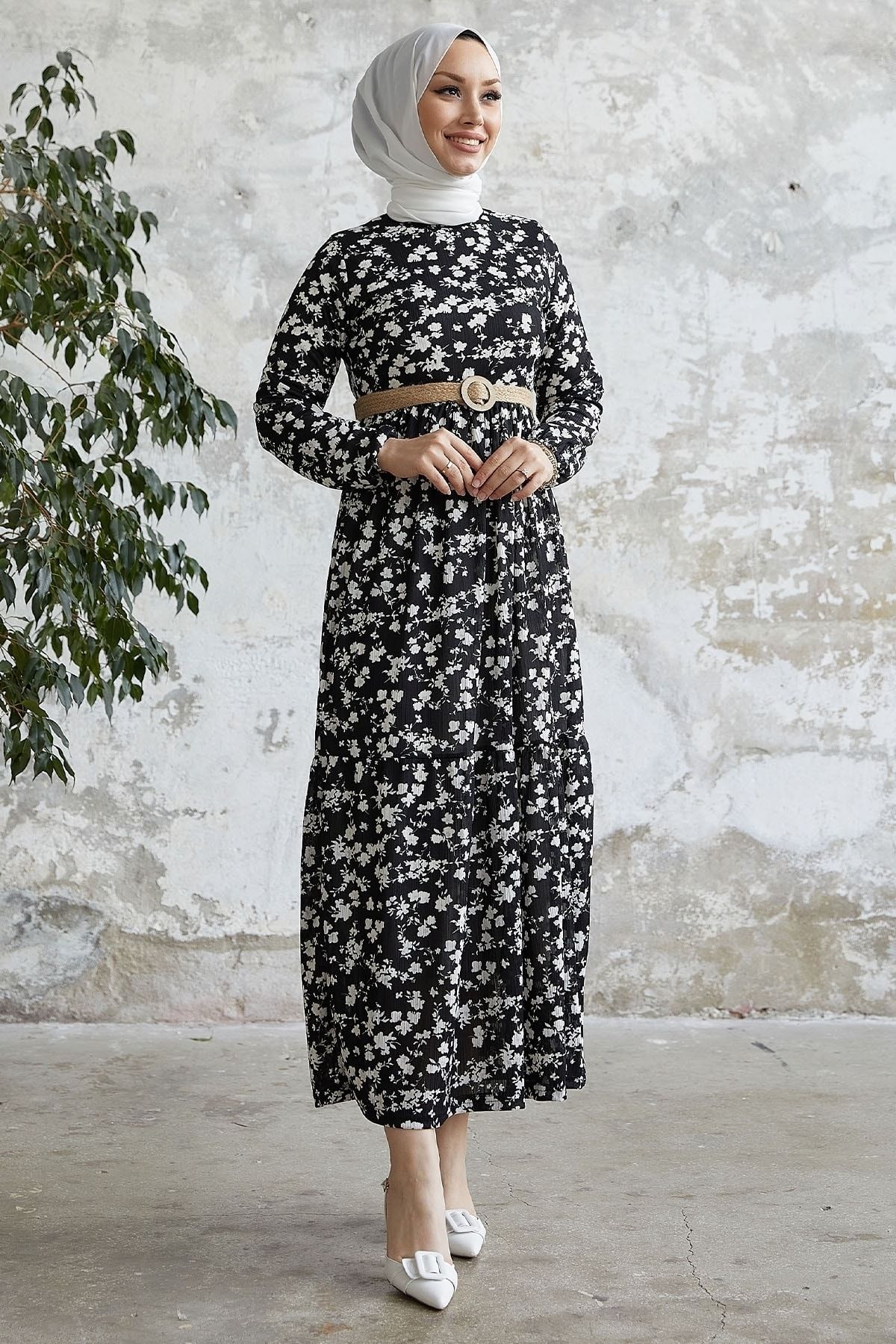 InStyle Eliana Belted Floral Pattern Dress - Black - Trendyol