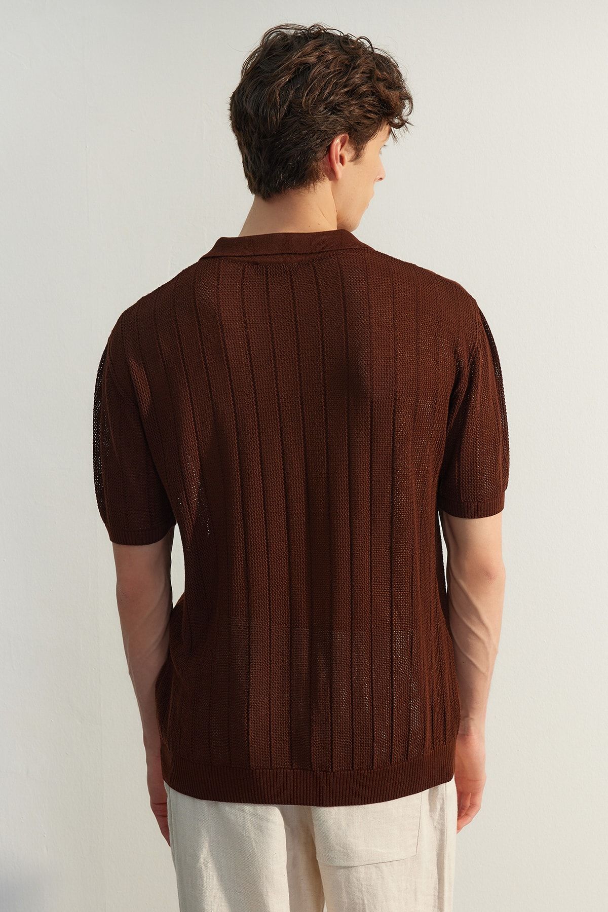 Trendyol Collection-Tricou maro cu gât polo - Potrivire obișnuită, bumbac, mânecă scurtă - TMNSS23PO00024 5