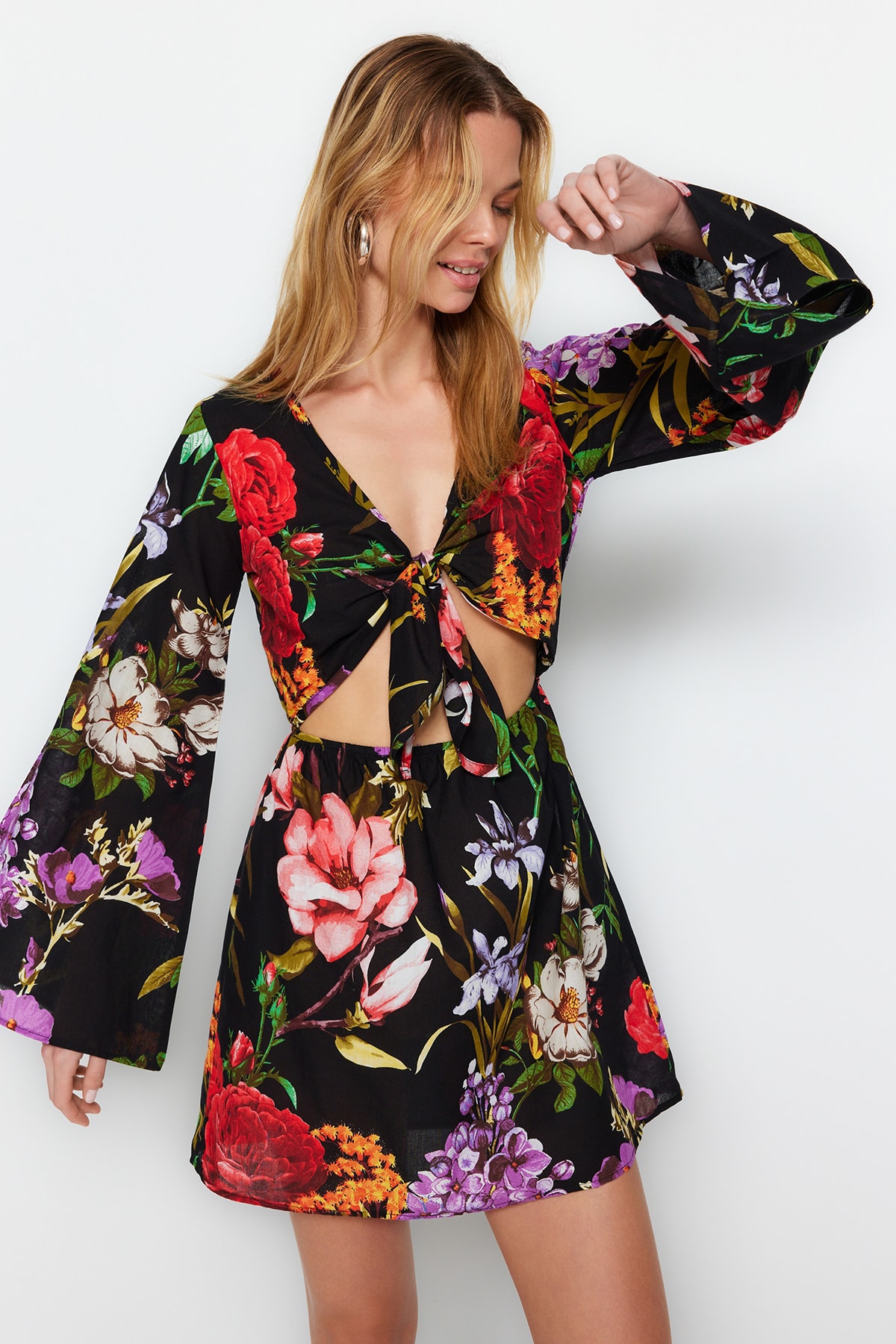 Trendyol Collection Damen Mehrfarbig Blumendruck-Mini-Strandkleid Aus 100 % Baumwolle Mit Gewebter Schnürung Für - Größe 38