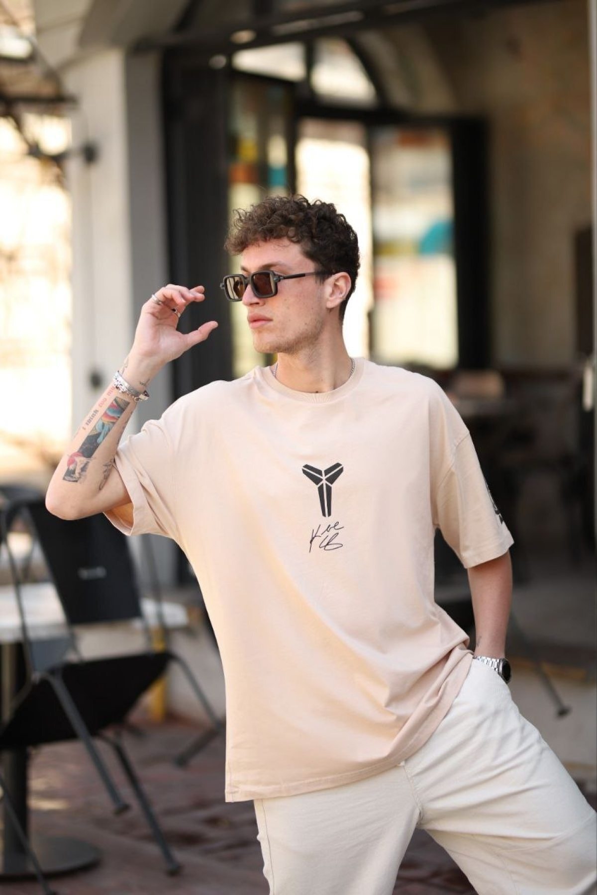 Kobe Baskılı Parçalı Oversize %100 Pamuk Bej T-shirt