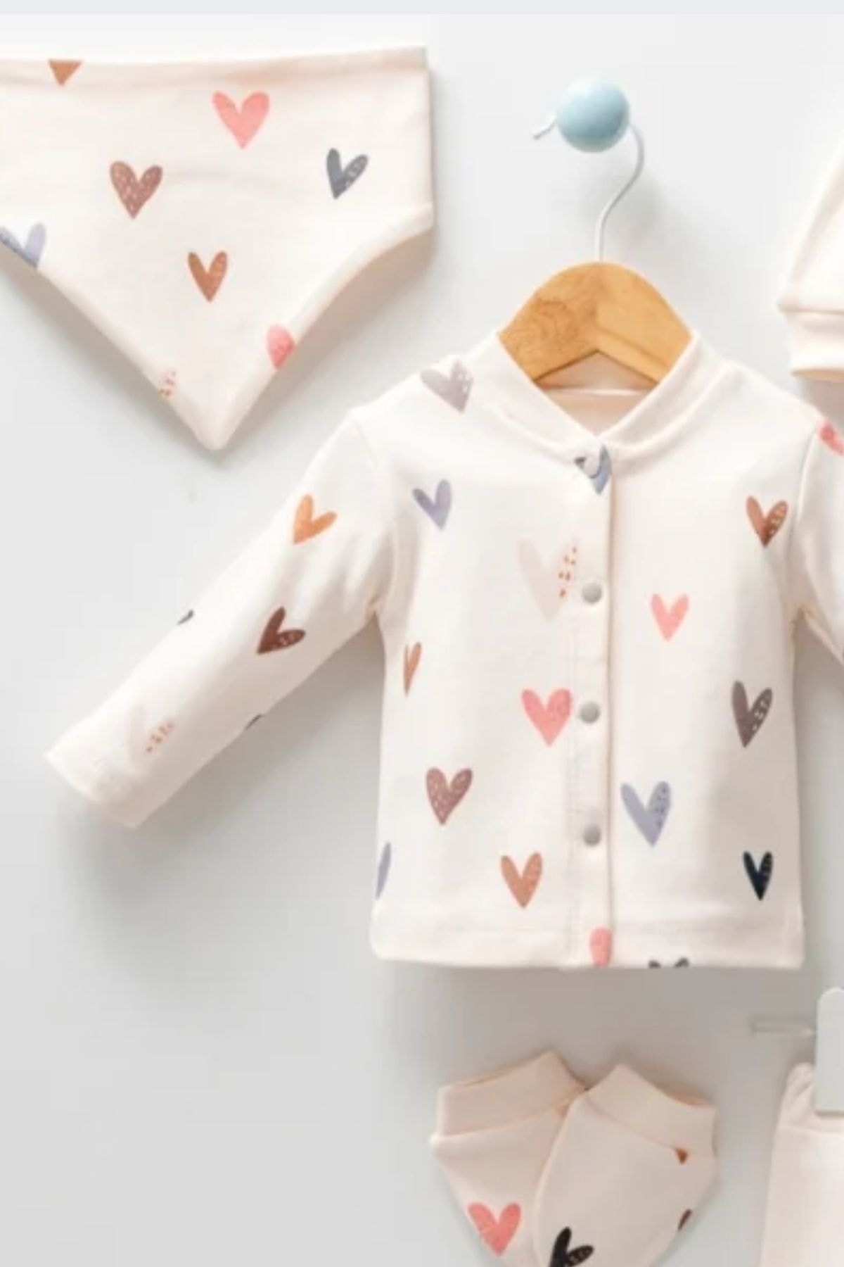 Minytrendy Kız Bebek 5 Parça %100 Organik Pamuk Kalpli Yenidoğan Hastane Çıkış Seti 0-3 Ay fotoğrafı 2 (önizleme)