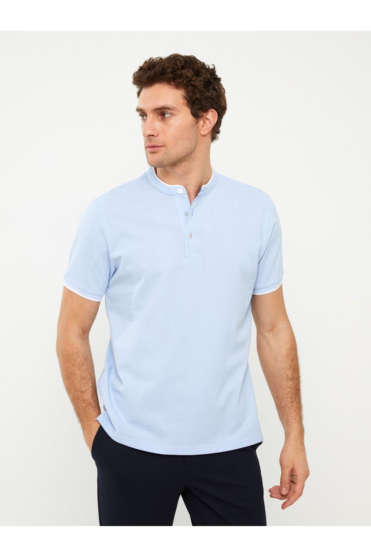 LC Waikiki T-Shirt Dunkelblau Regular Fit Fast ausverkauft