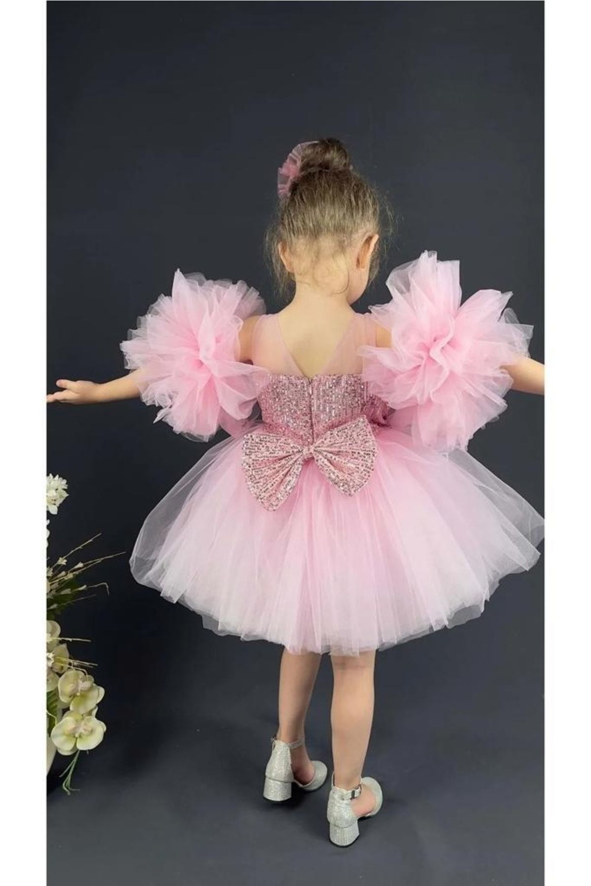 Kız Çocuk Pembe Pon Pon Kollu Tütü Etekli Elbise