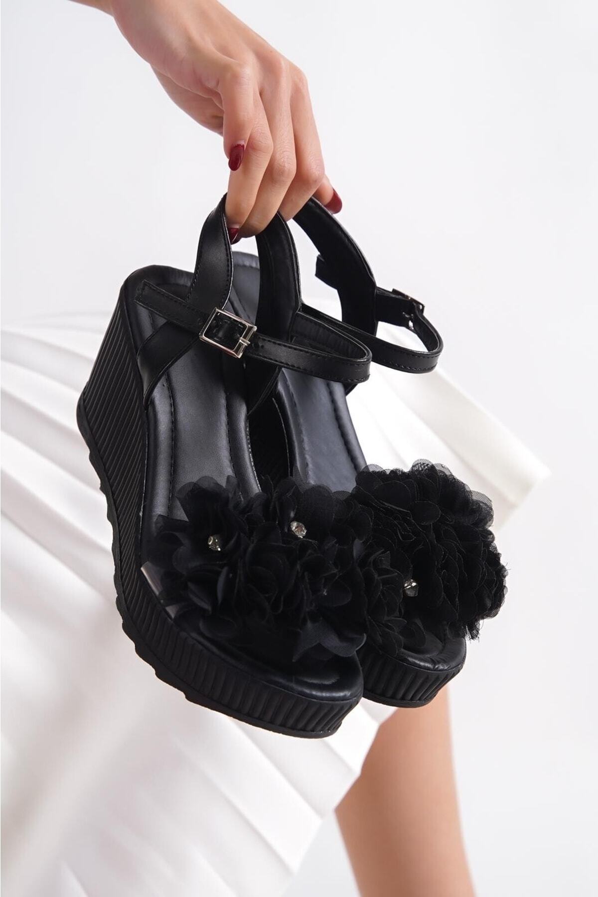 Silan Siyah Cilt Dolgu Topuk Sandalet