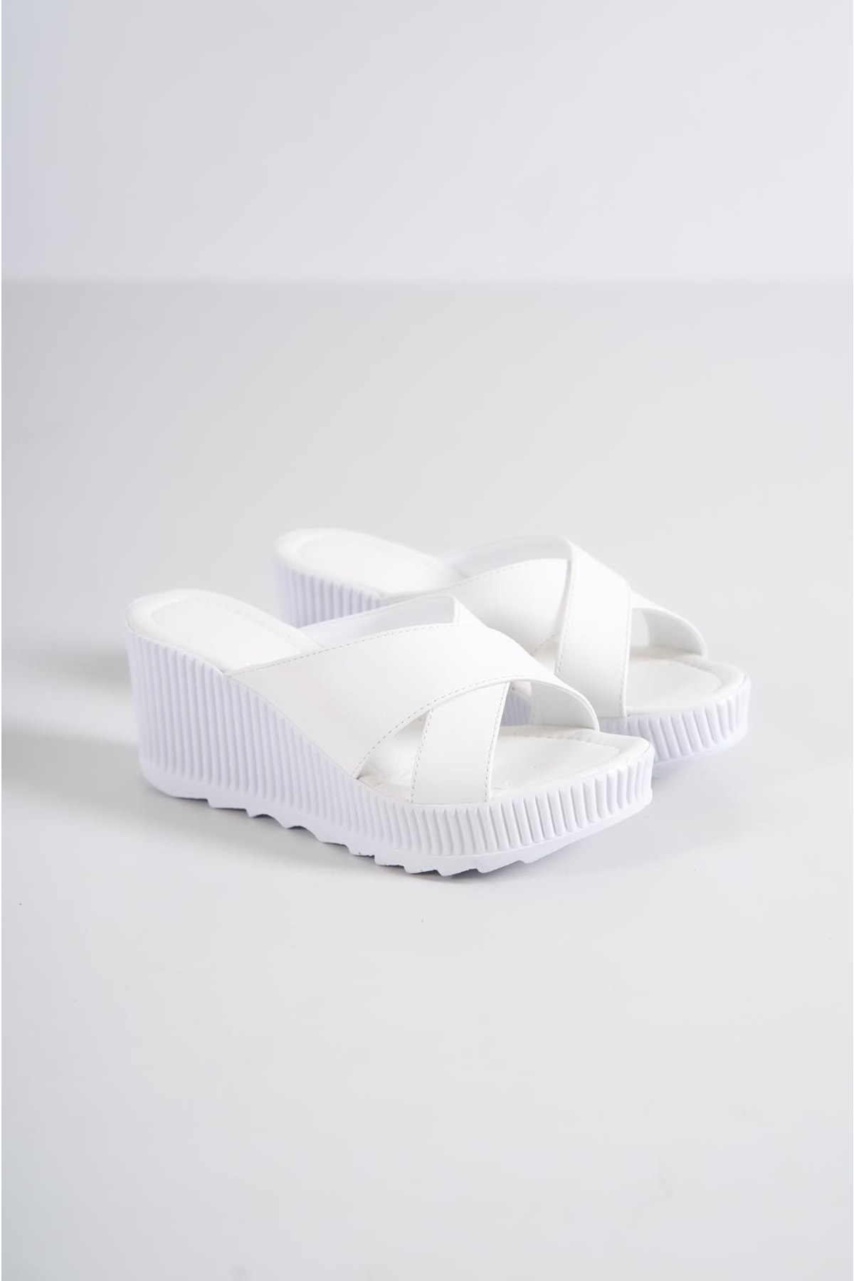 Lima Beyaz Cilt Dolgu Topuk Terlik