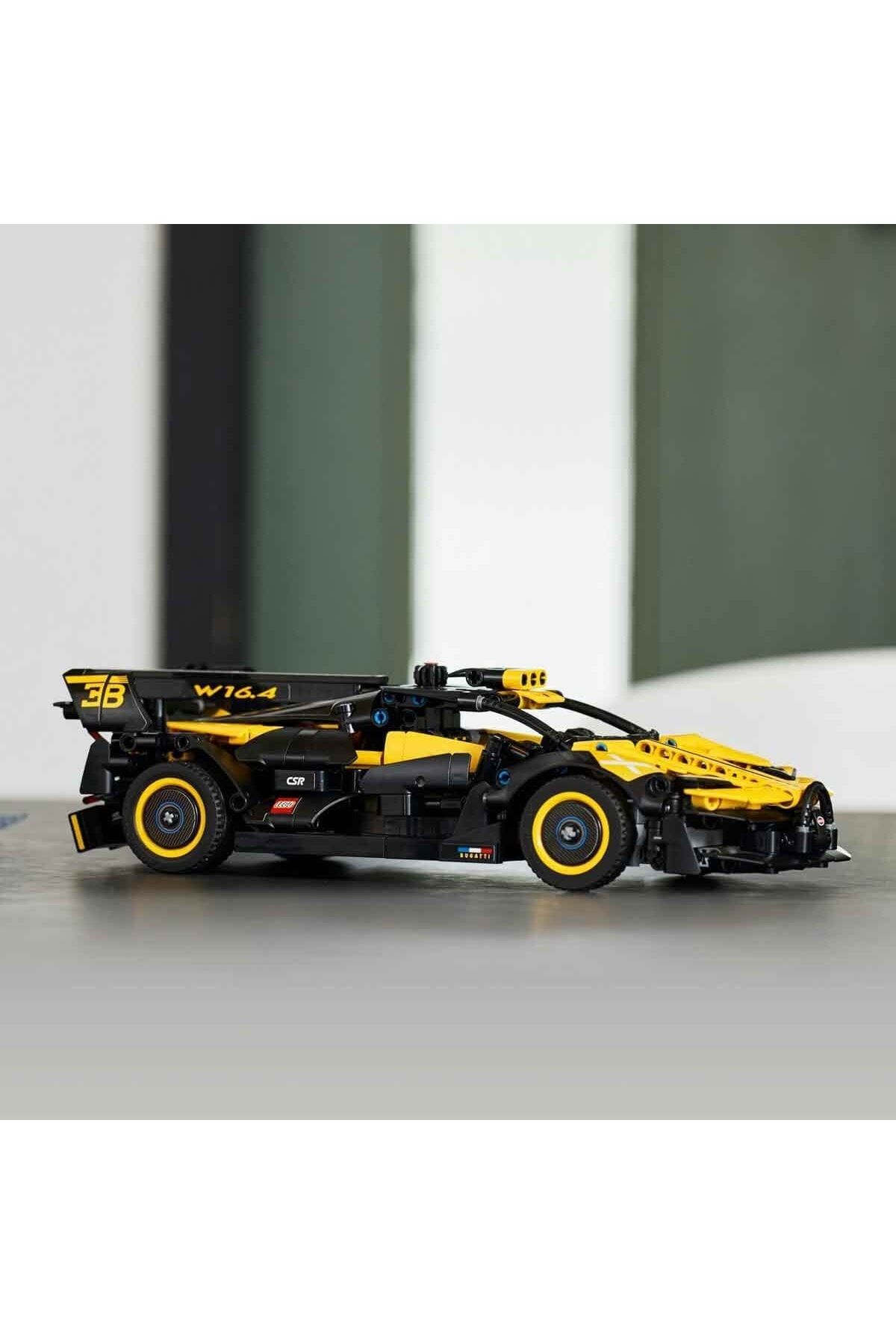 LEGO-Technic Bugatti Bolide 42151 7