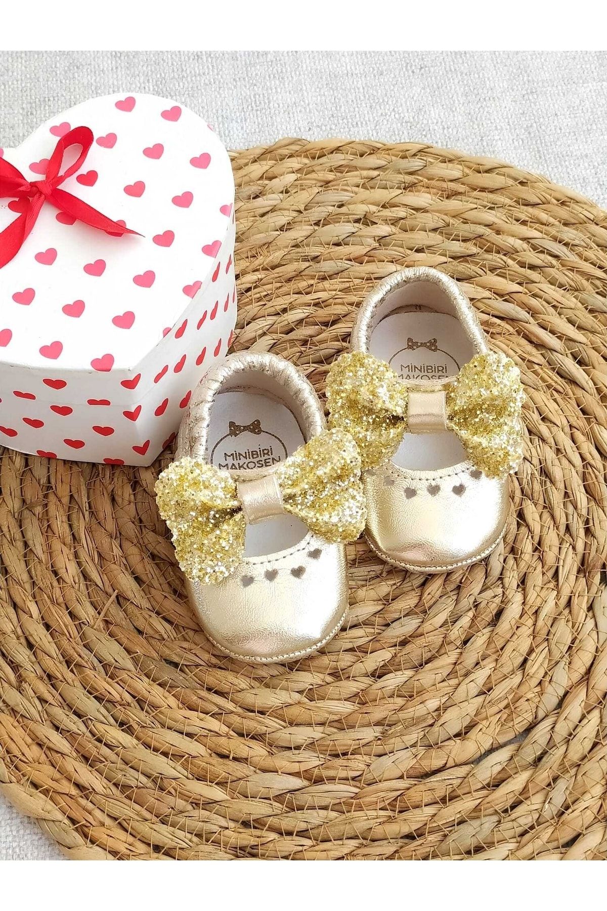 Gold baby 2025 shoes size 2