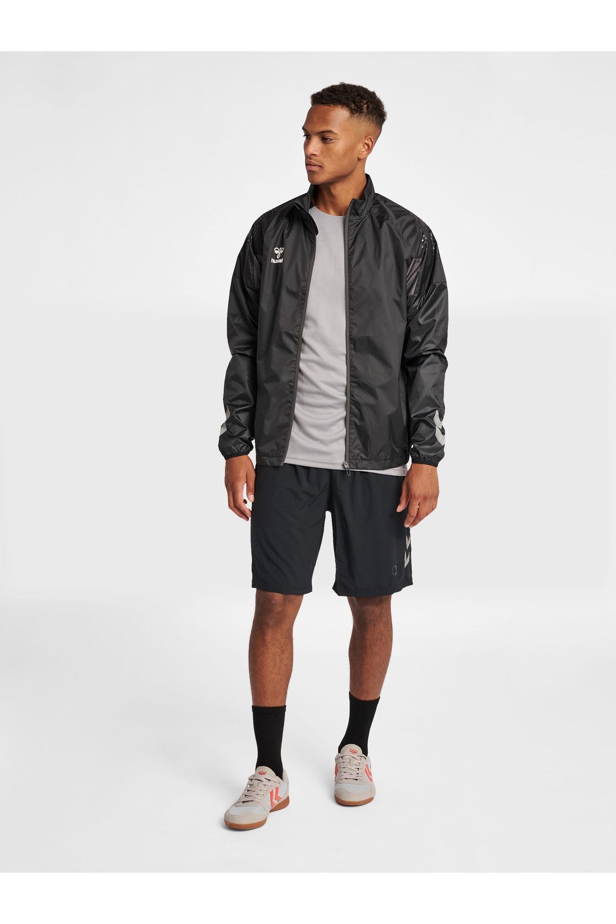 complete the look image