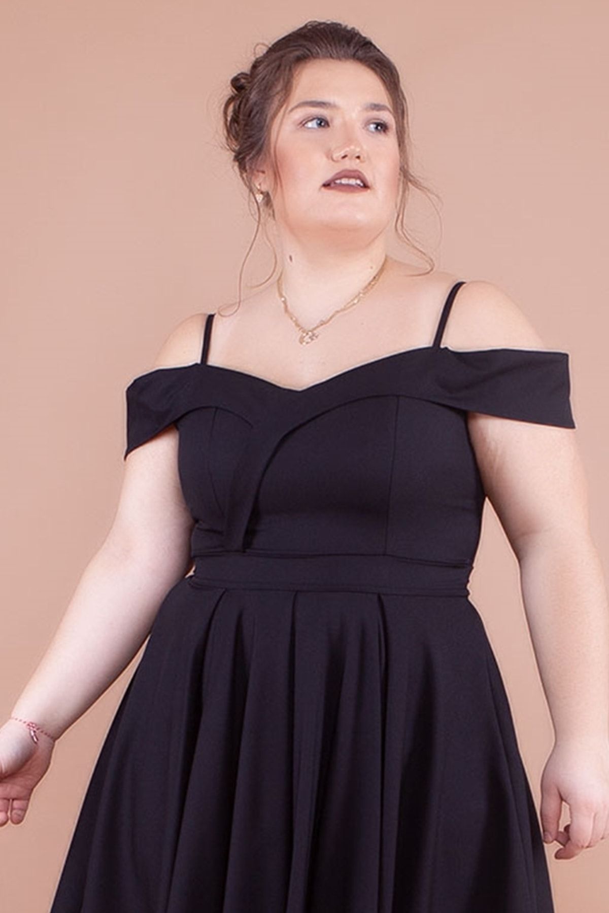 bayansepeti Flexible Fabric Pleated Flared Cut Short Black Plus