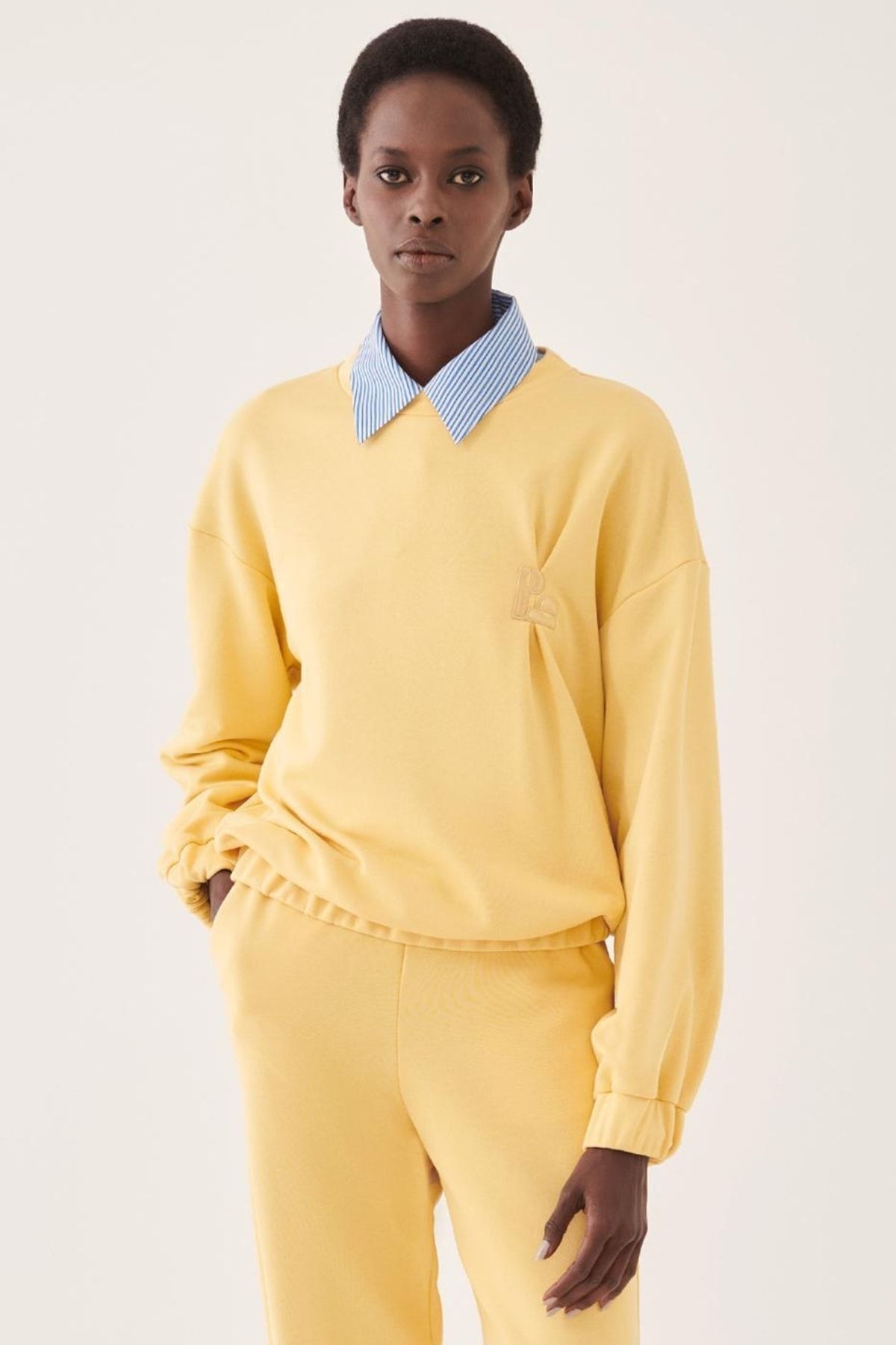 Women's yellow clearance crew neck sweatshirt