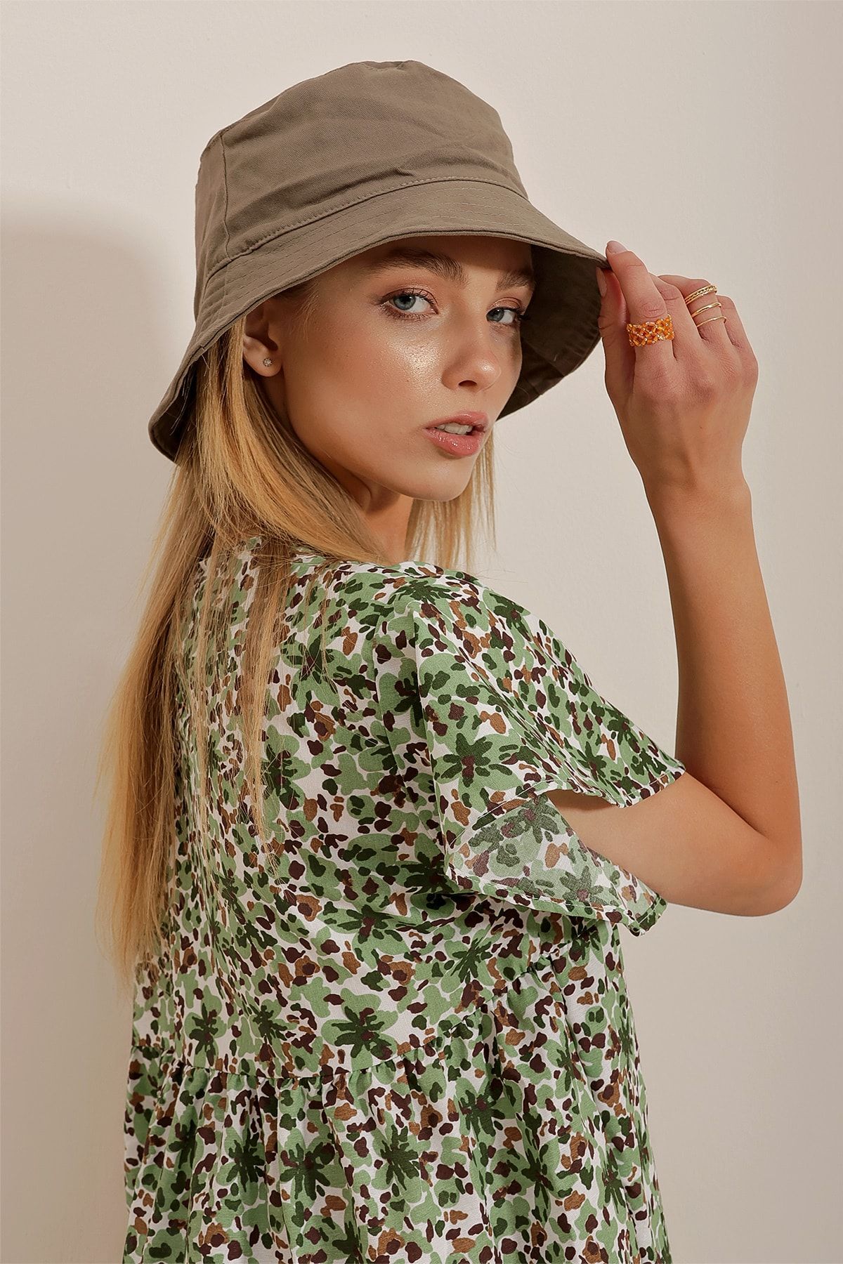 Trend Alaçatı Stili-Dámska čiapka Khaki Bucket ALC-X10349 4