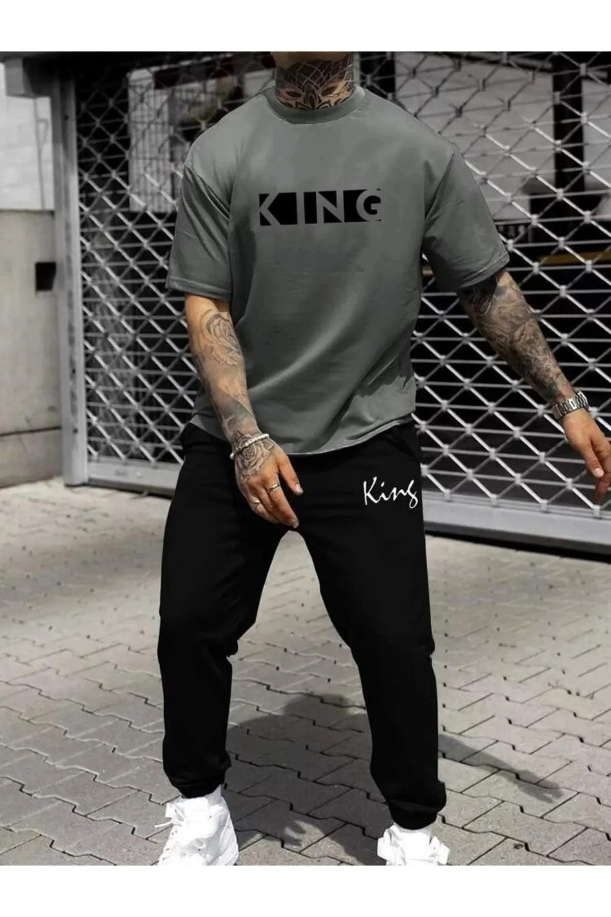 T shirt shop tracksuit