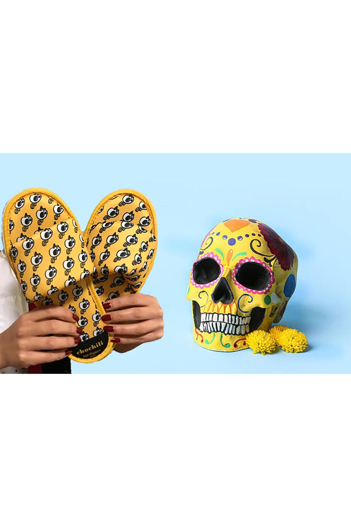 Chochili-Men's Yellow Lightning Patterned Open Front House Slippers 2