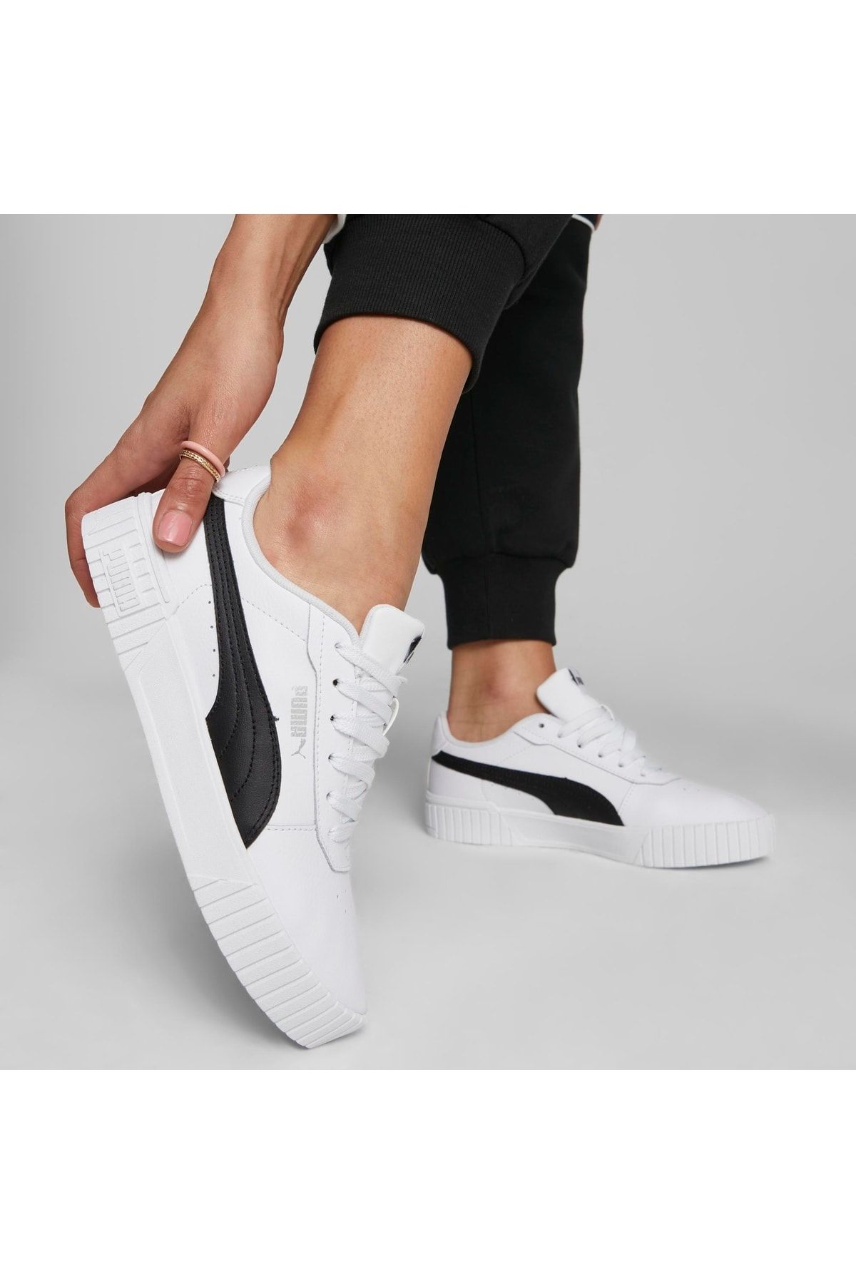 Puma کارینا 2.0