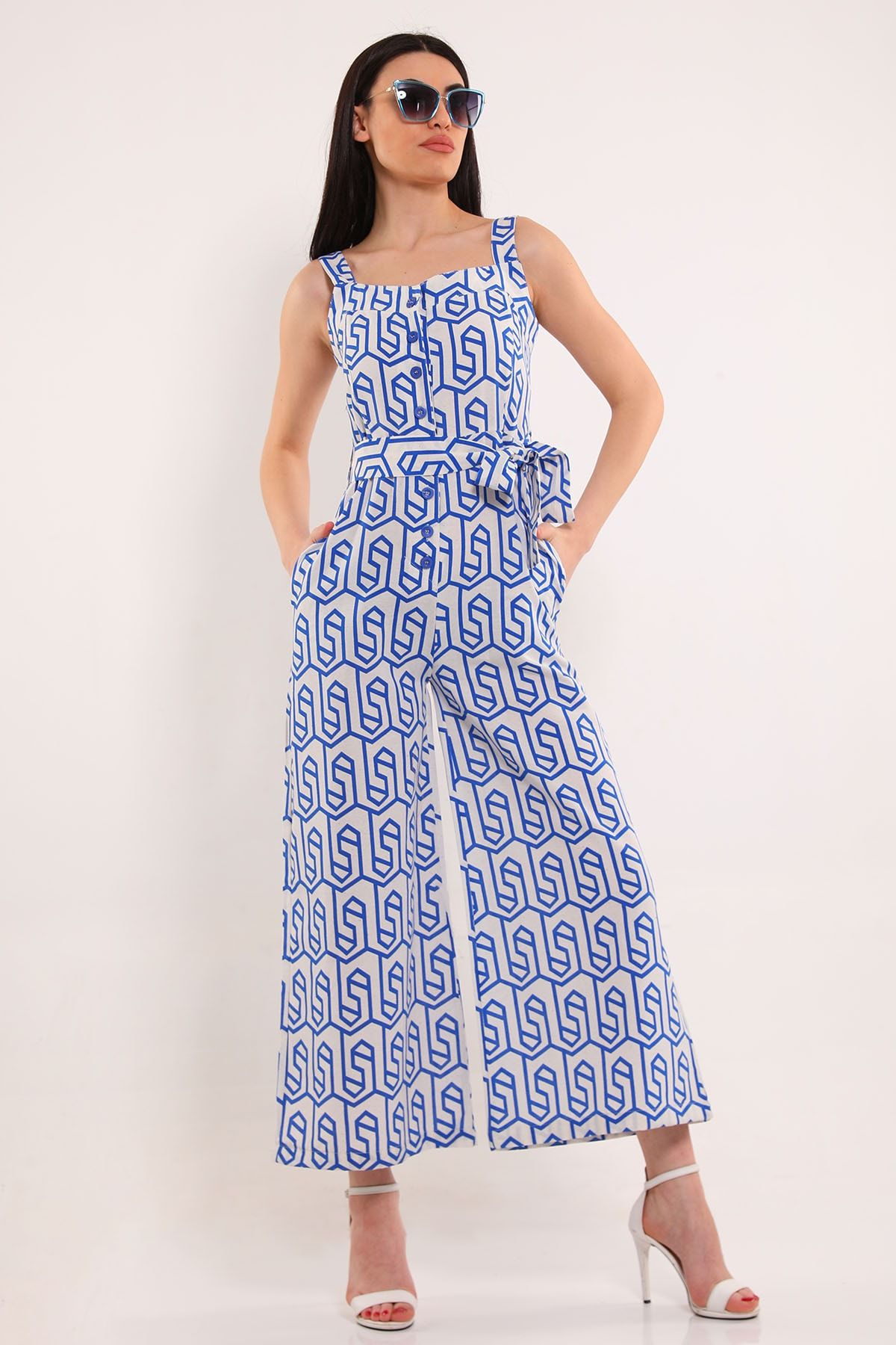 Blue and white jump suit outlet
