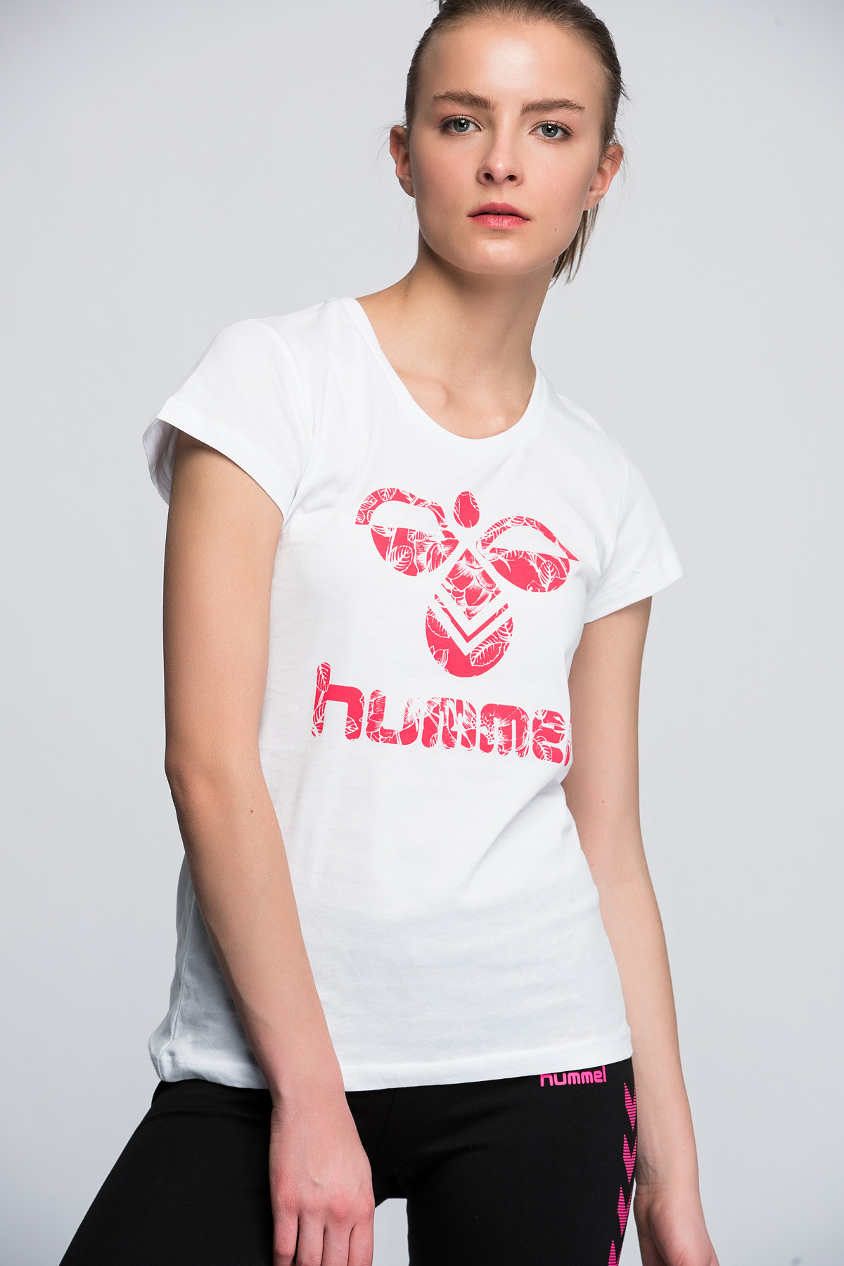 HUMMEL Kadın T-shirt Bessı Ss Tee