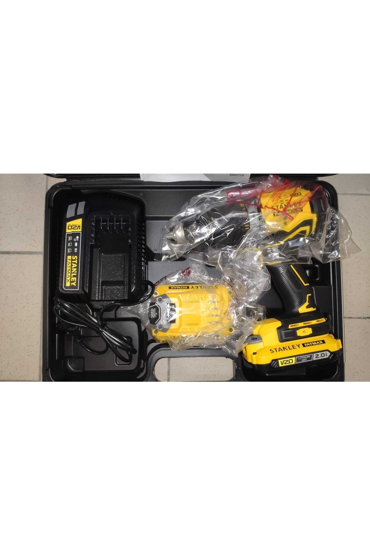 مجموعه لوازم جانبی 100 عددی دریل ضربه ای بی سیم Fatmax 2*2a Sbd715 استنلی Stanley