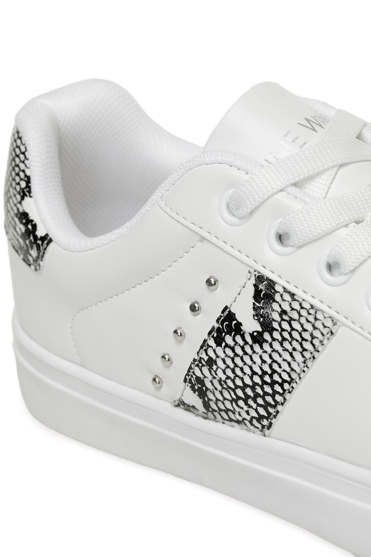 Carvela lustre sale