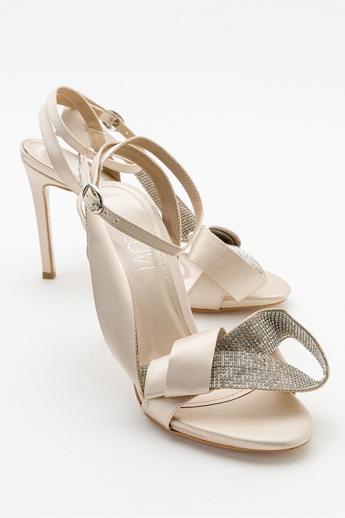 کفش پاشنه دار زنانه ساتن بژ Pares luvishoes