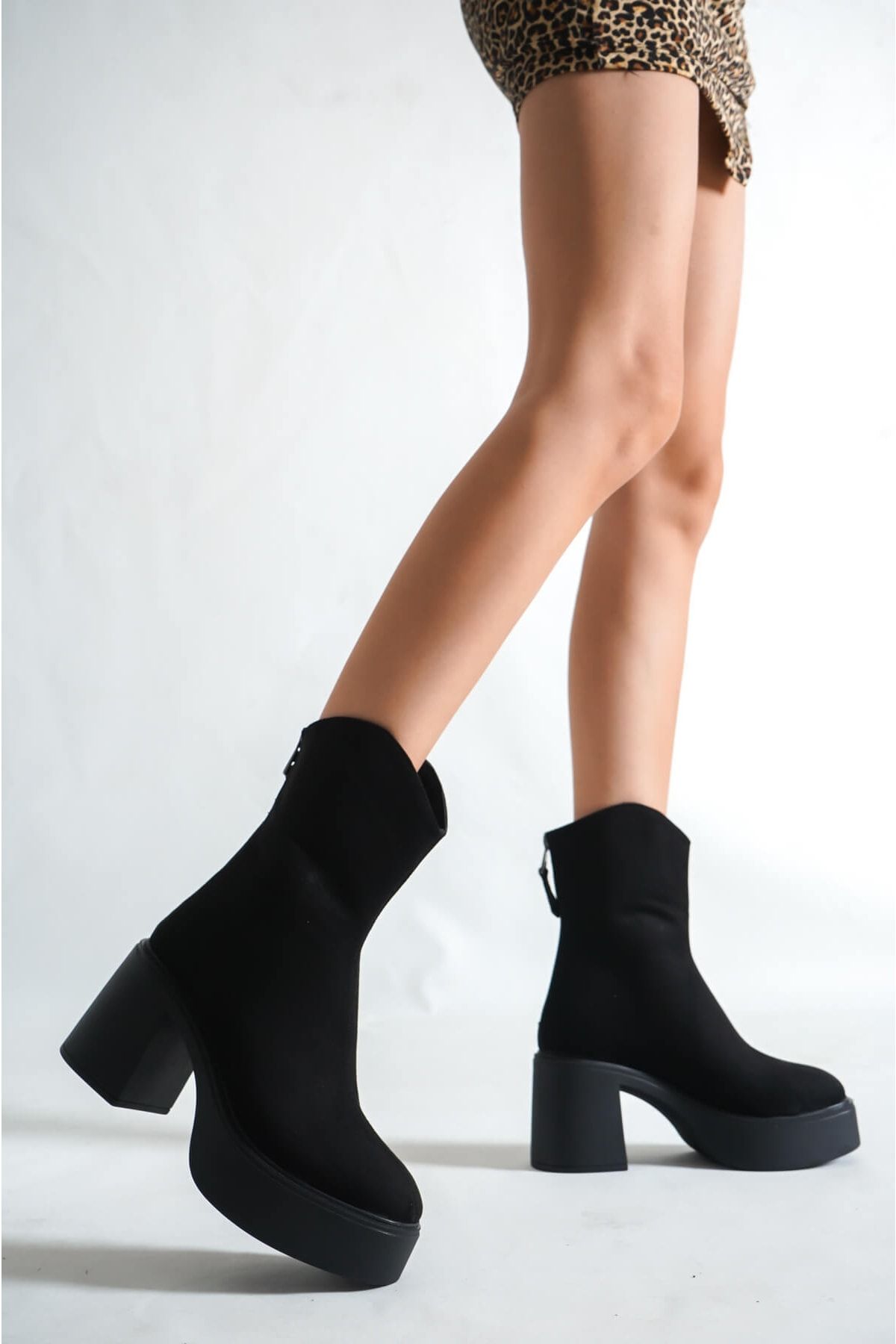Vagabond dioon nubuck hotsell stretch platform sock boots