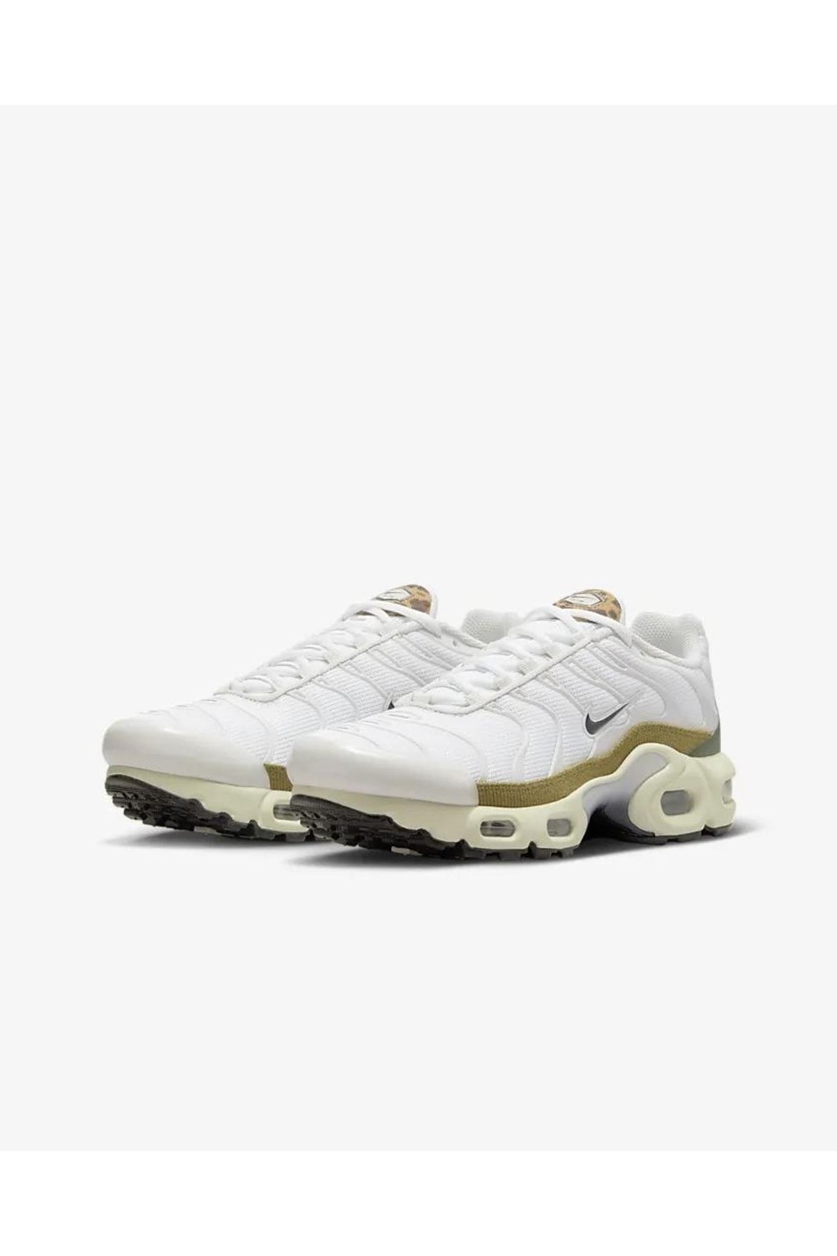 Air max plus clearance white metallic gold