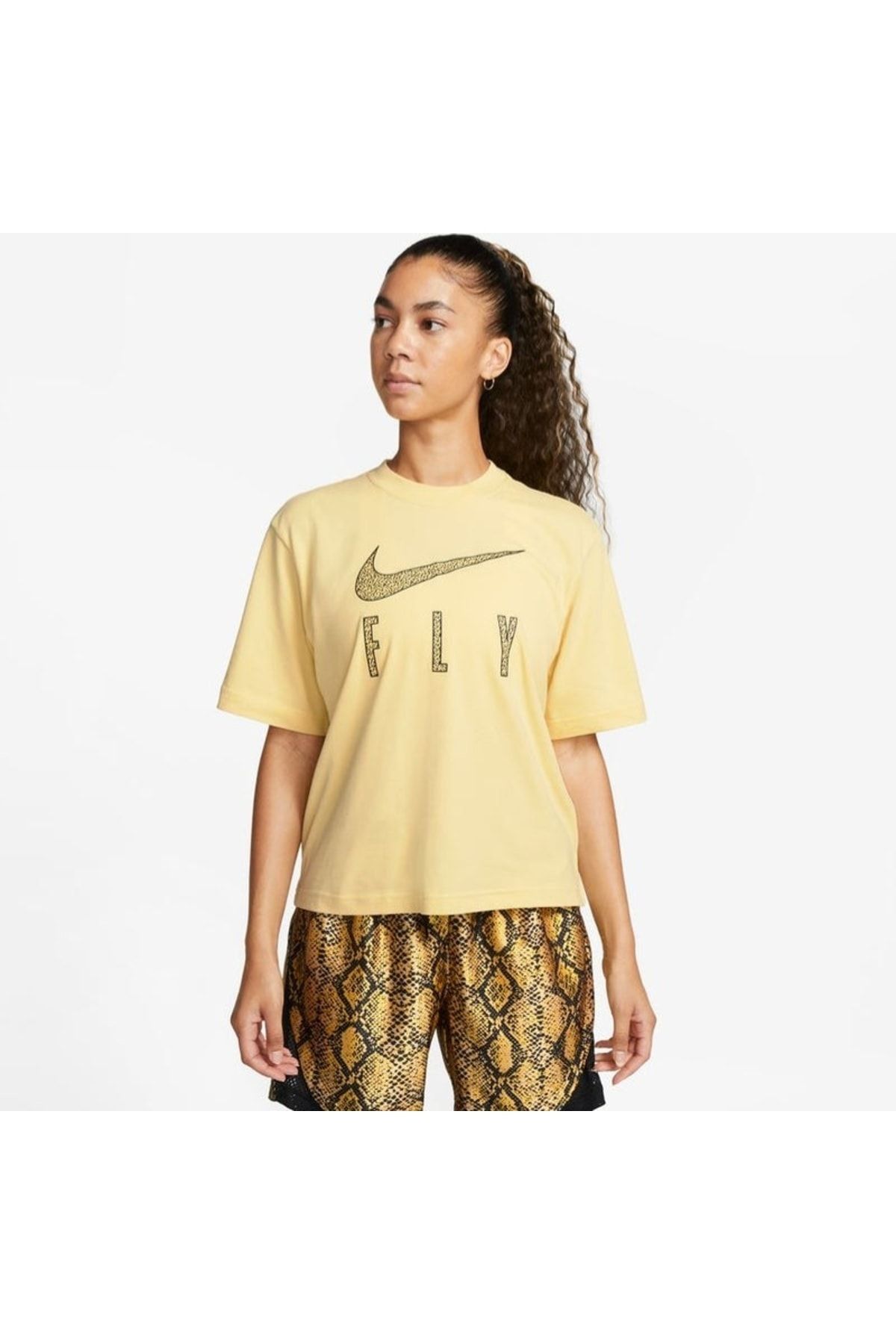 Black and cheap yellow shirt nike