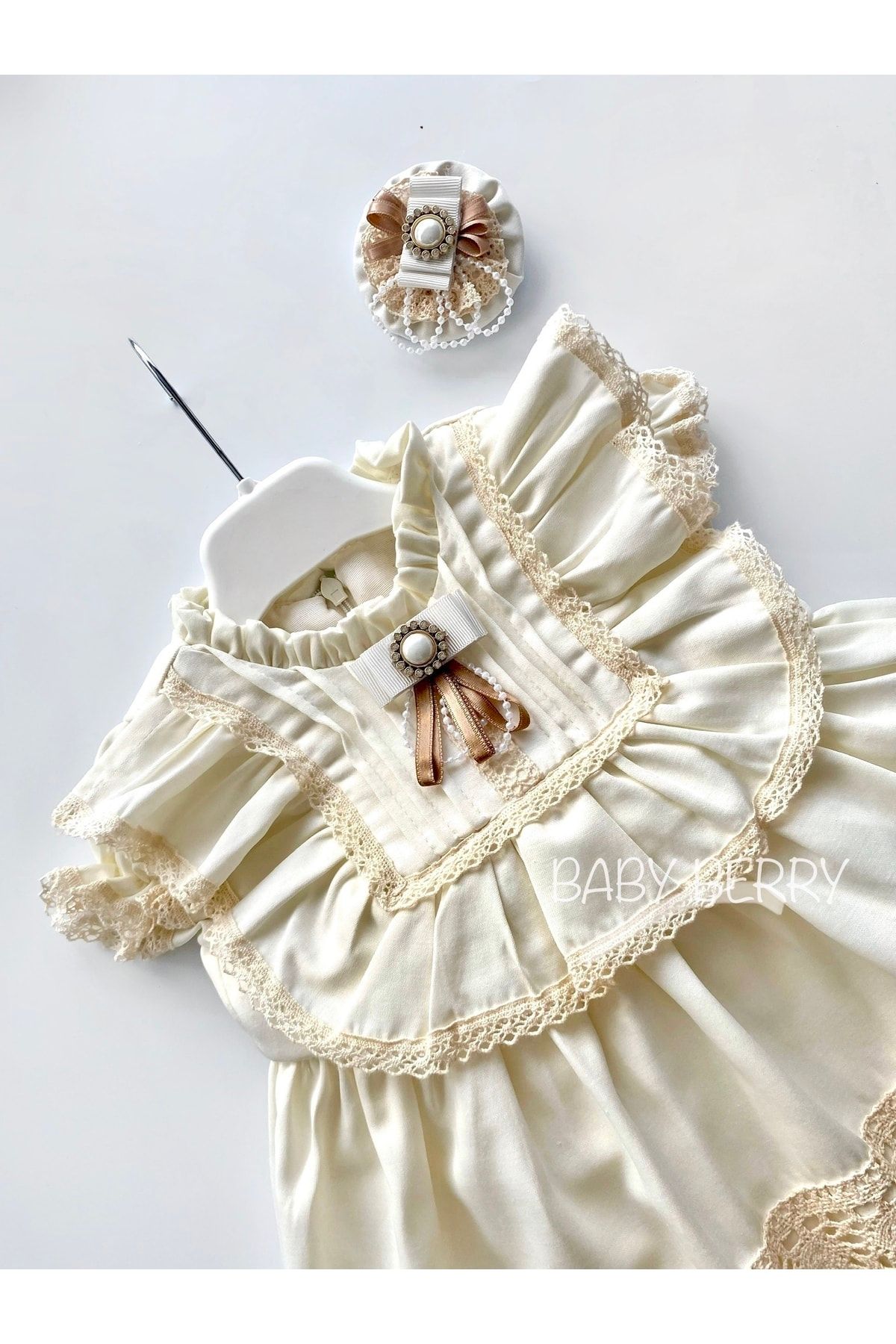 Ecru vintage discount occasion dress