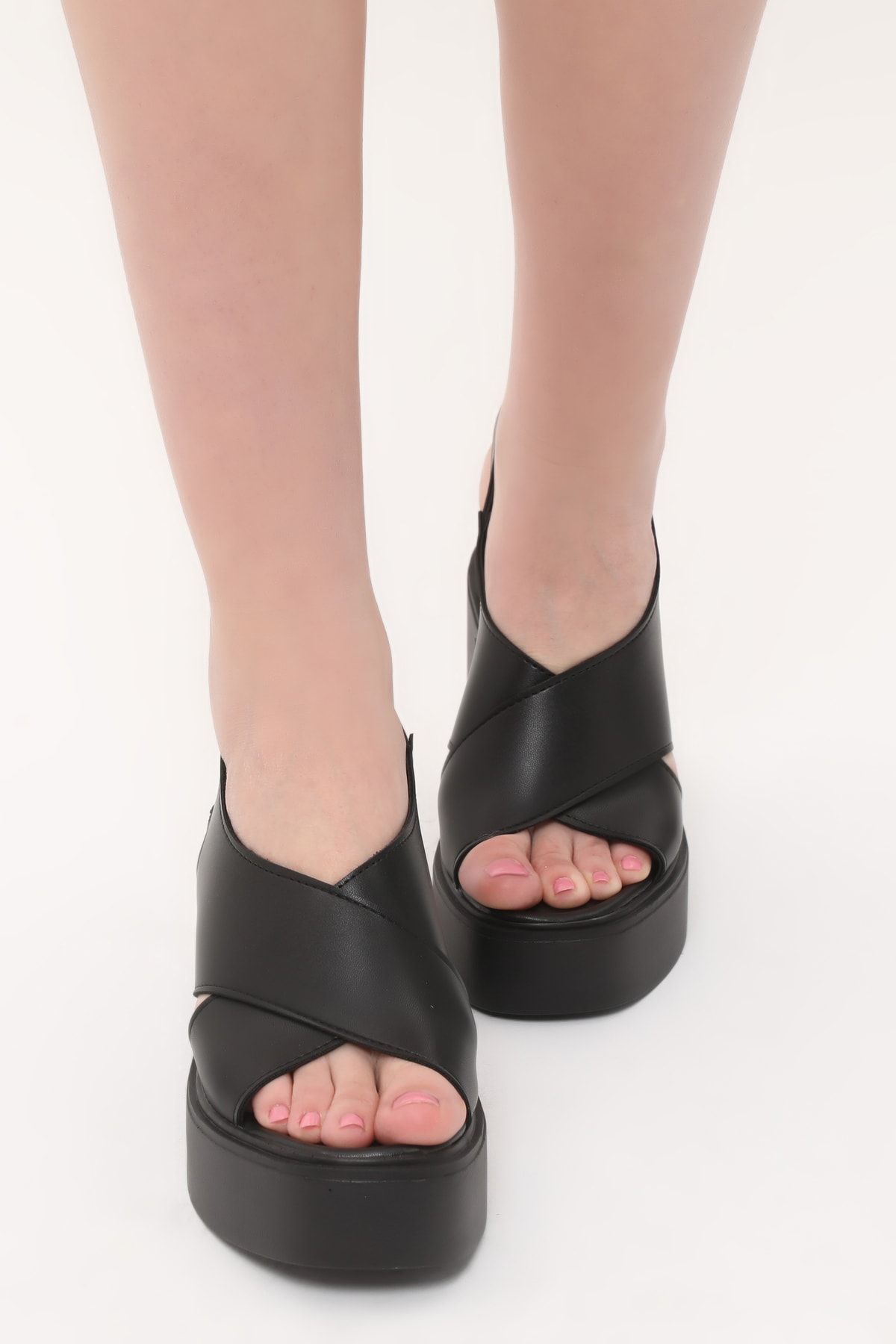 Vince weslan leather platform sandals outlet