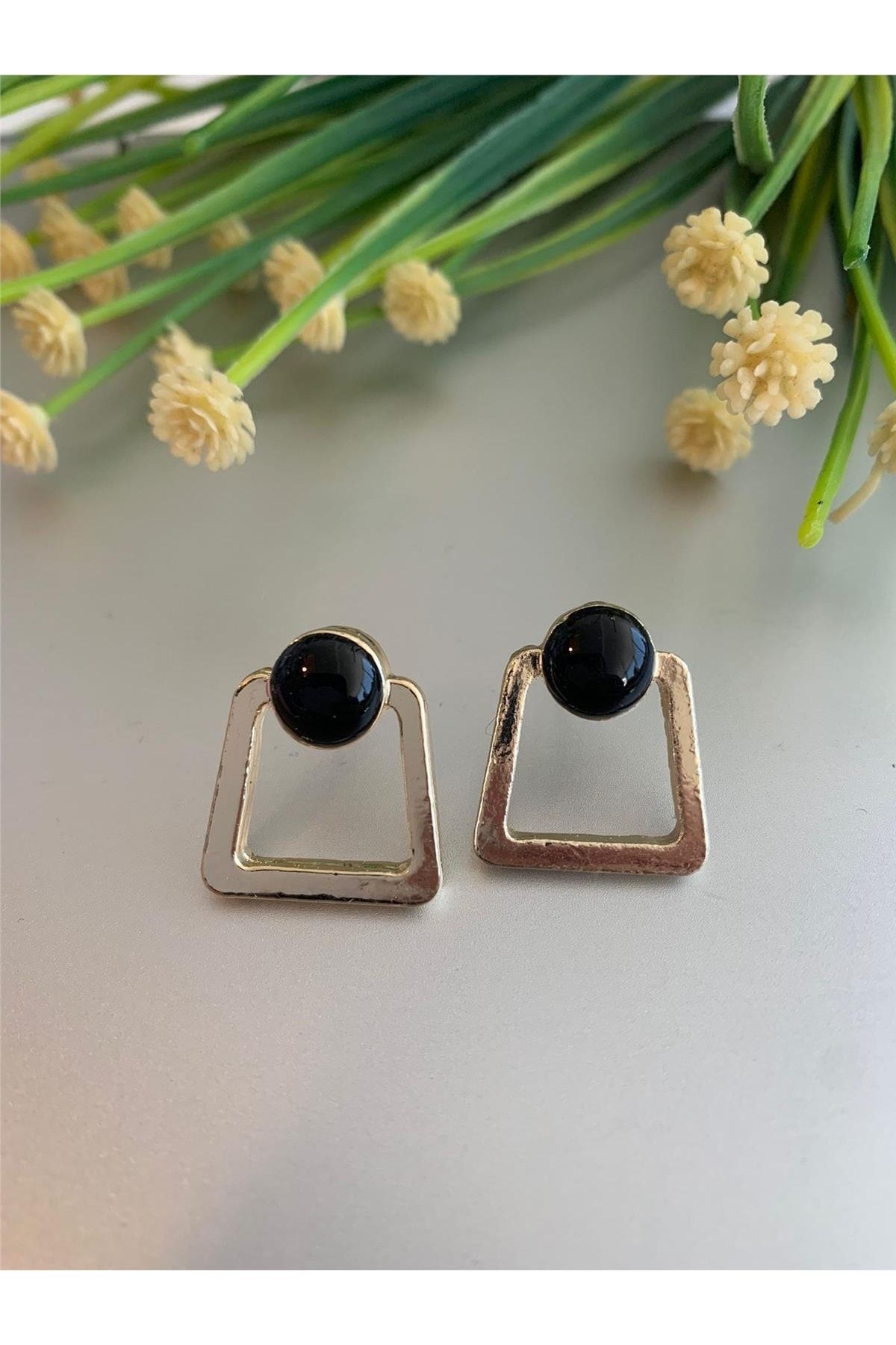 Black jewellery best sale earrings