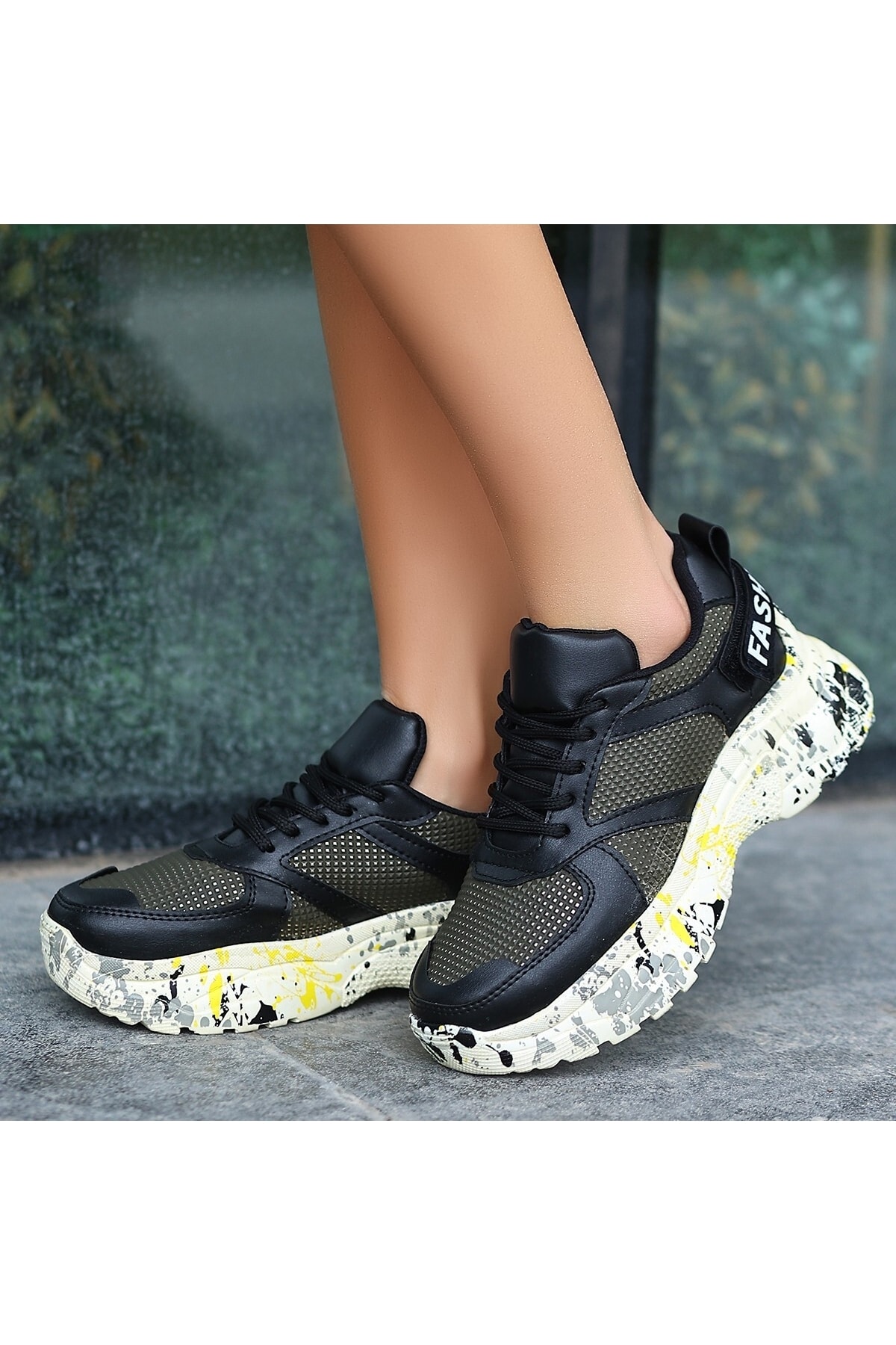 Funie Siyah Cilt Yeşil Detaylı Bağcıklı Spor Ayakkabı