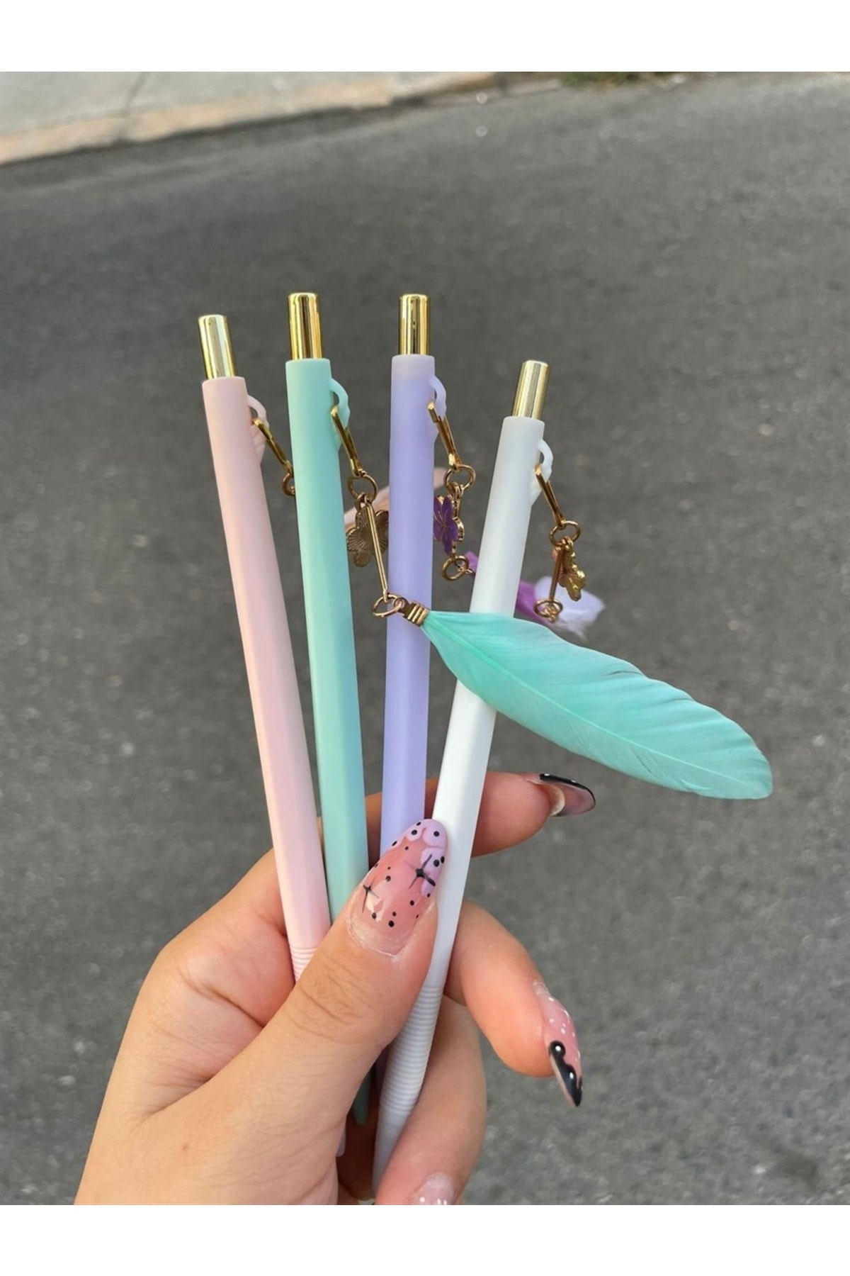 Planet Butik Tüylü Versatil Kalem 0.7 Uçlu 4'lü Kalem Seti