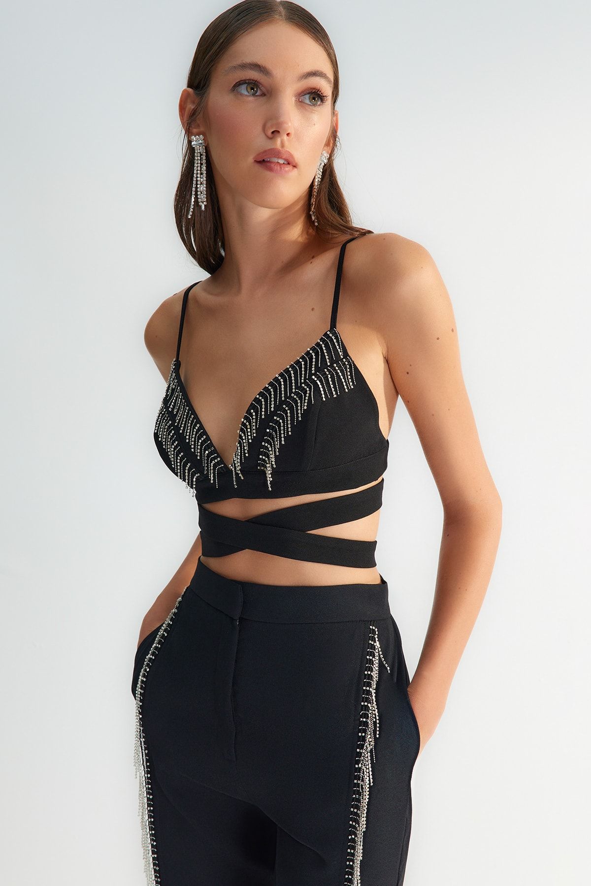 Trendyol Collection-X Zeynep Tosun Black Stone příslušenství Bustier TCLSS23BS00015 2